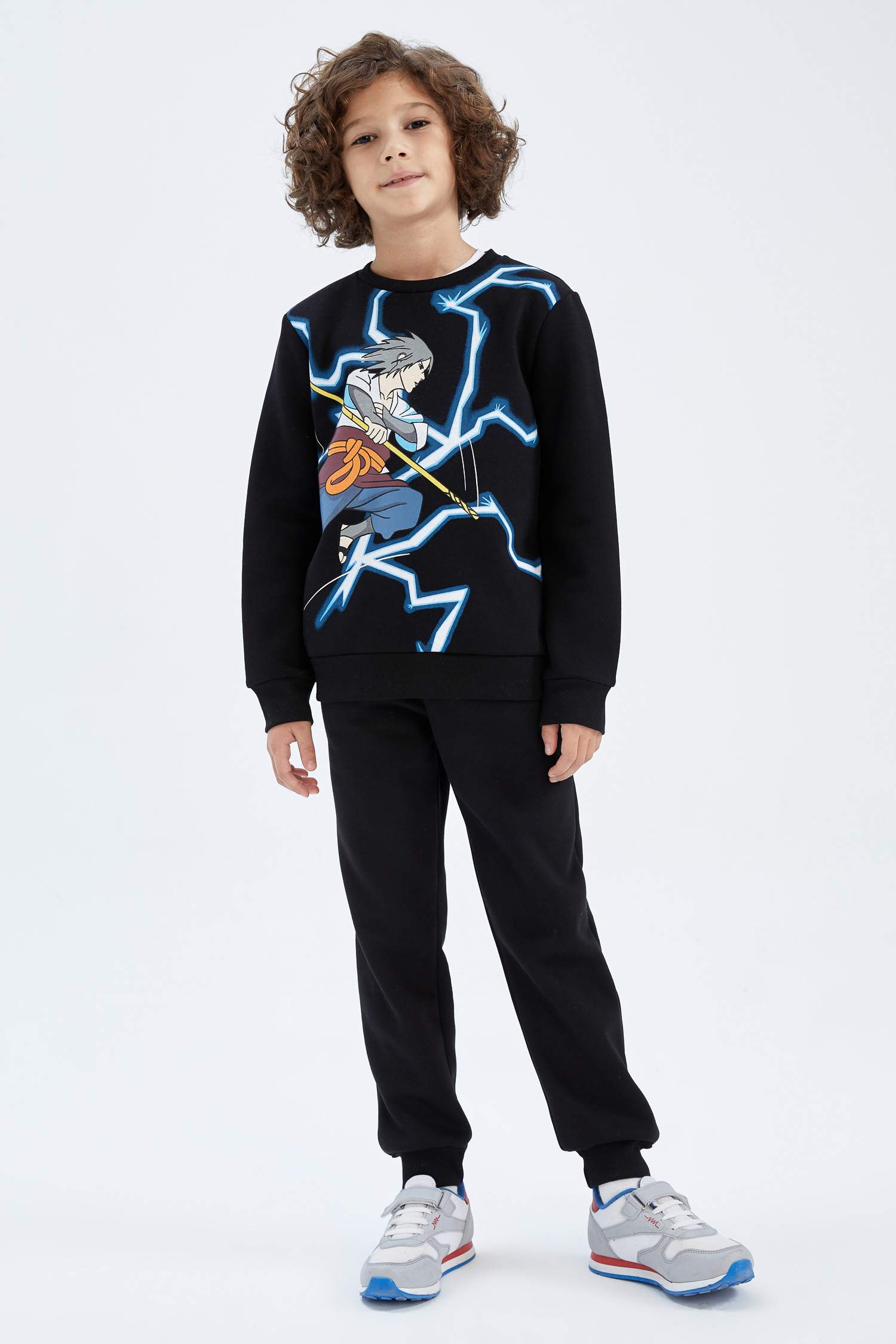 Свитшот стандартного кроя для мальчиков