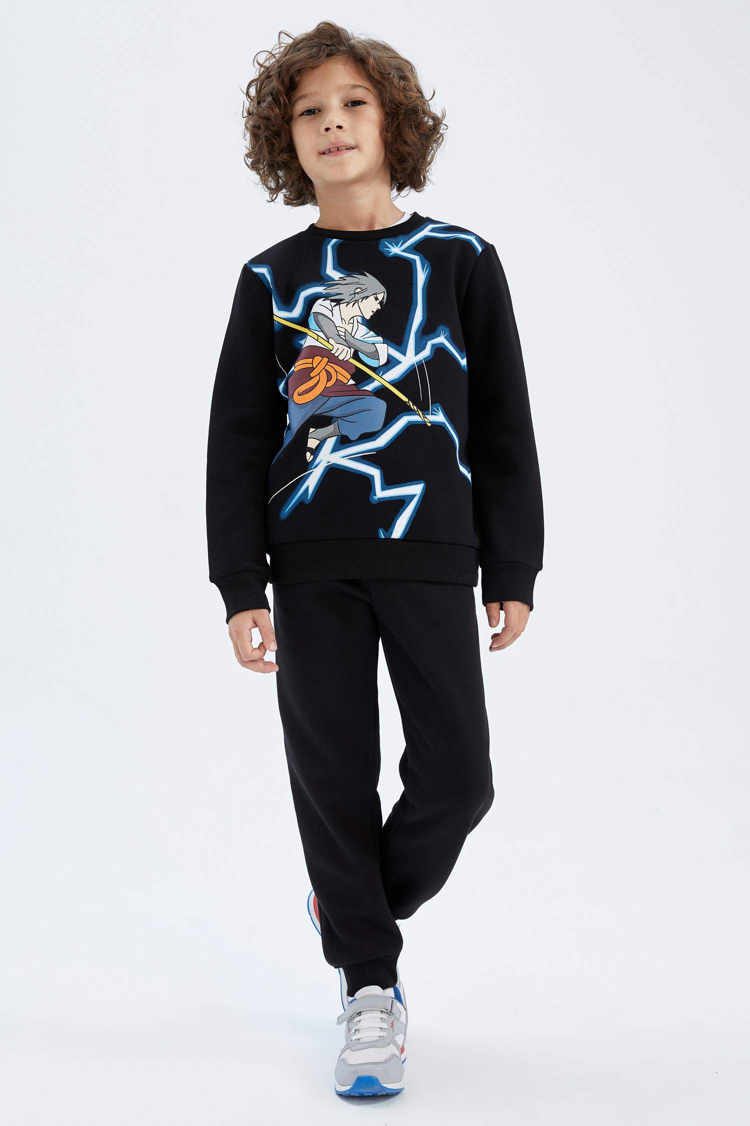 Свитшот стандартного кроя для мальчиков