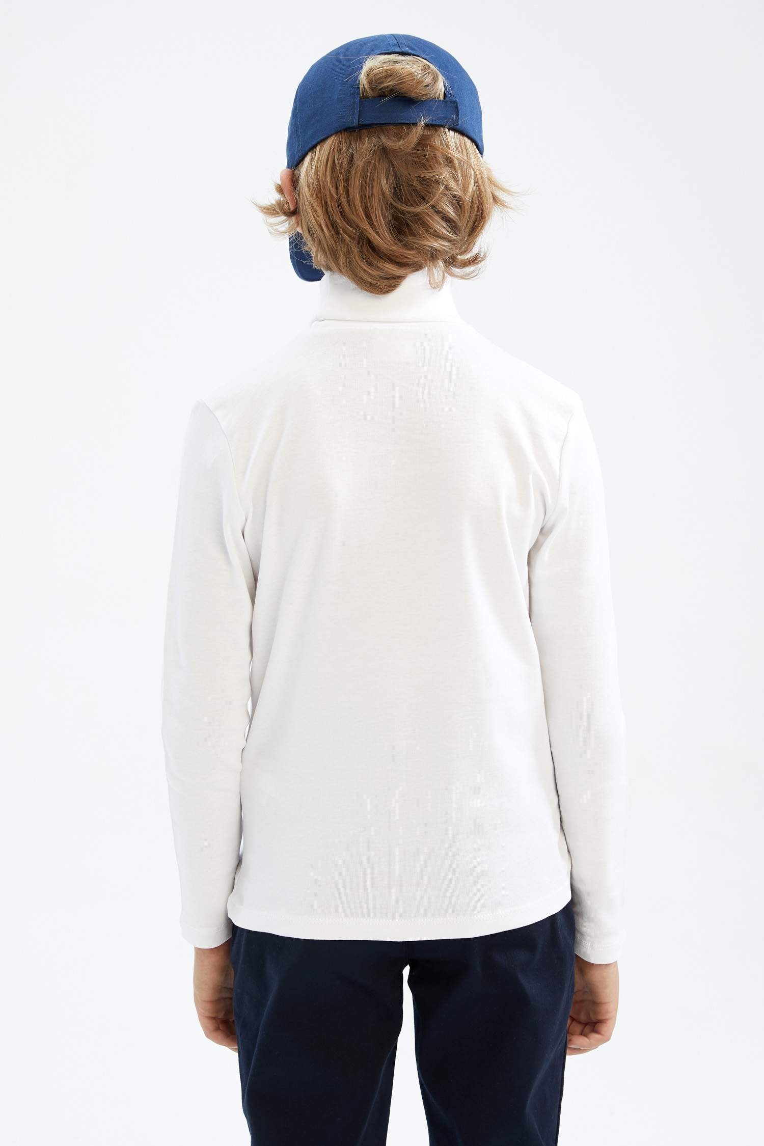 Ұлдарға мойынжейде ұзын жеңді Ұзын жеңді футболка