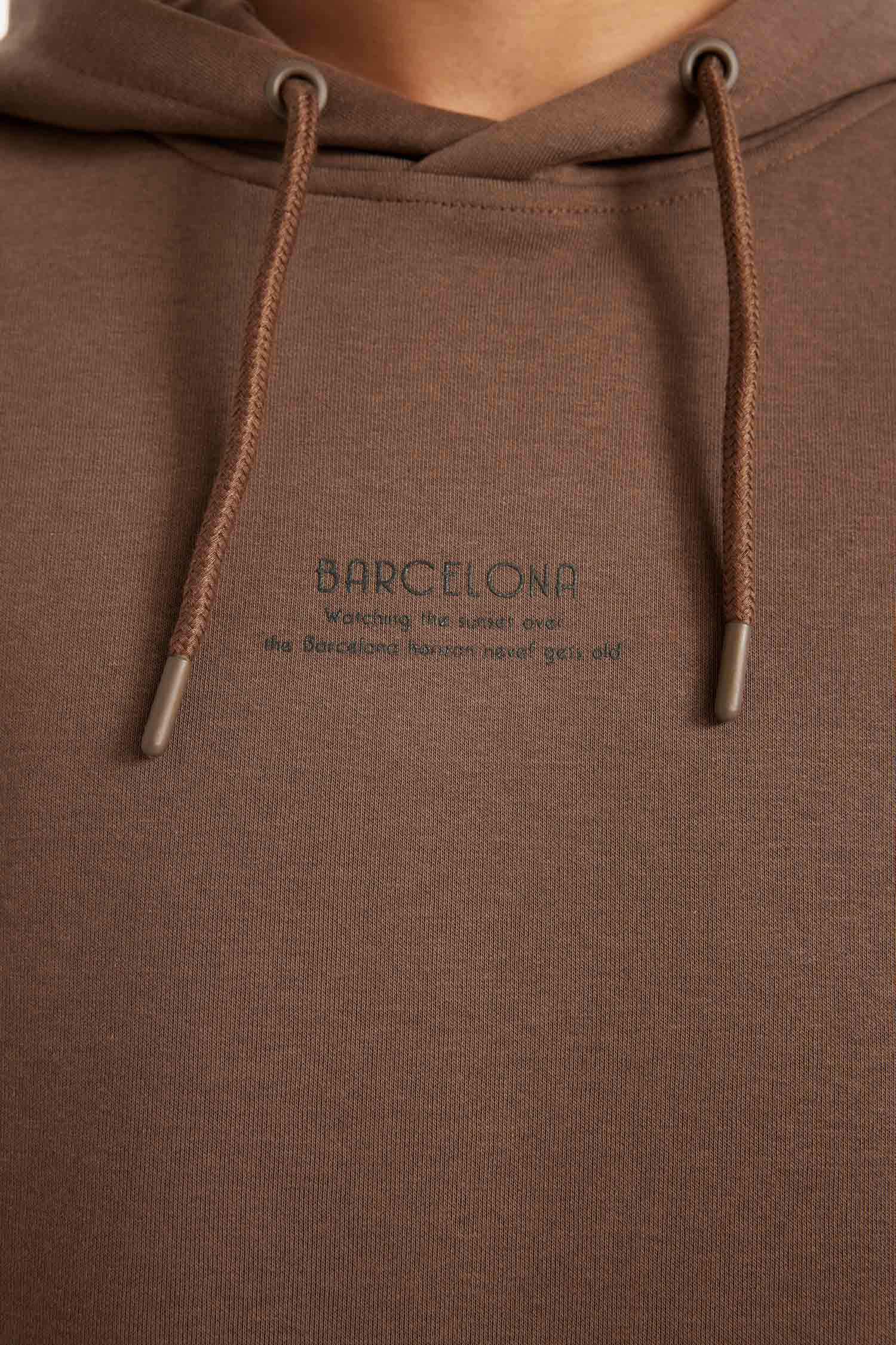 Свитшот свободного кроя с капюшоном