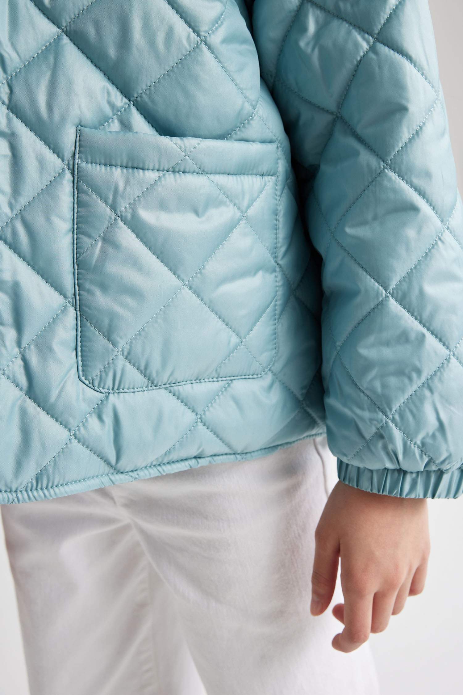 Куртка стандартного крою для дівчаток