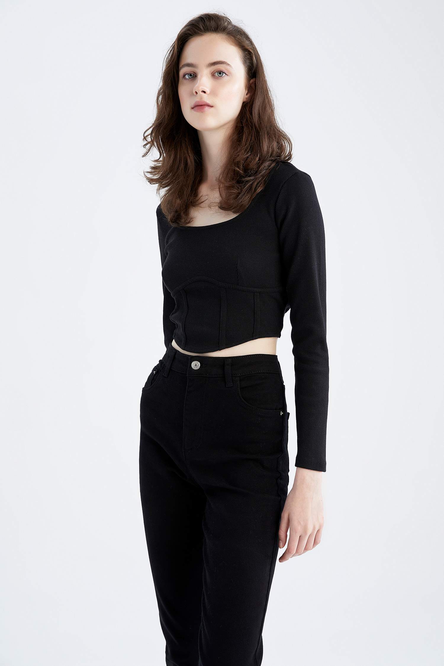 black-women-slim-fit-u-collar-camisole-long-sleeve-t-shirt-2669137