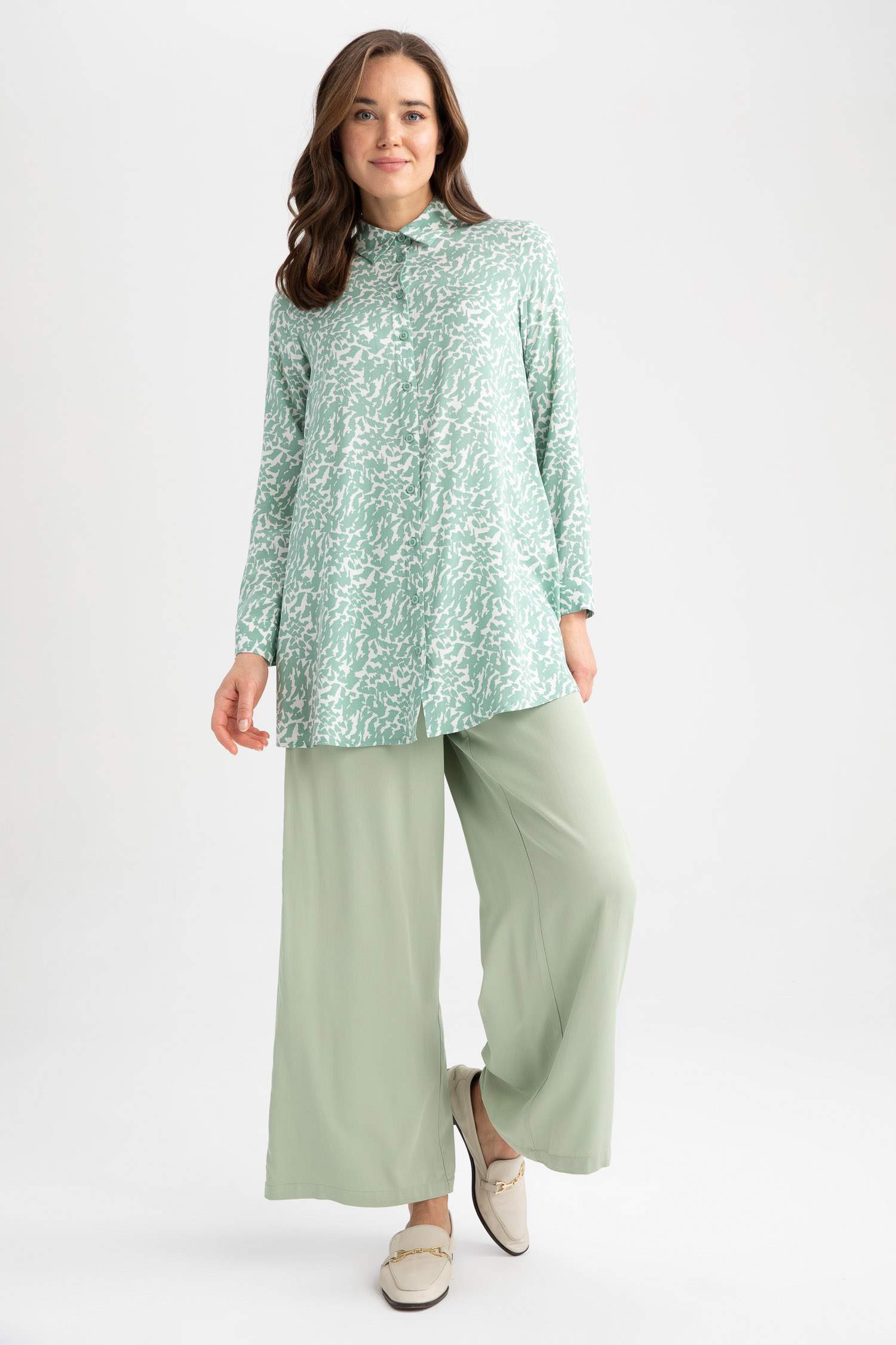 بنطلون وايد ليج