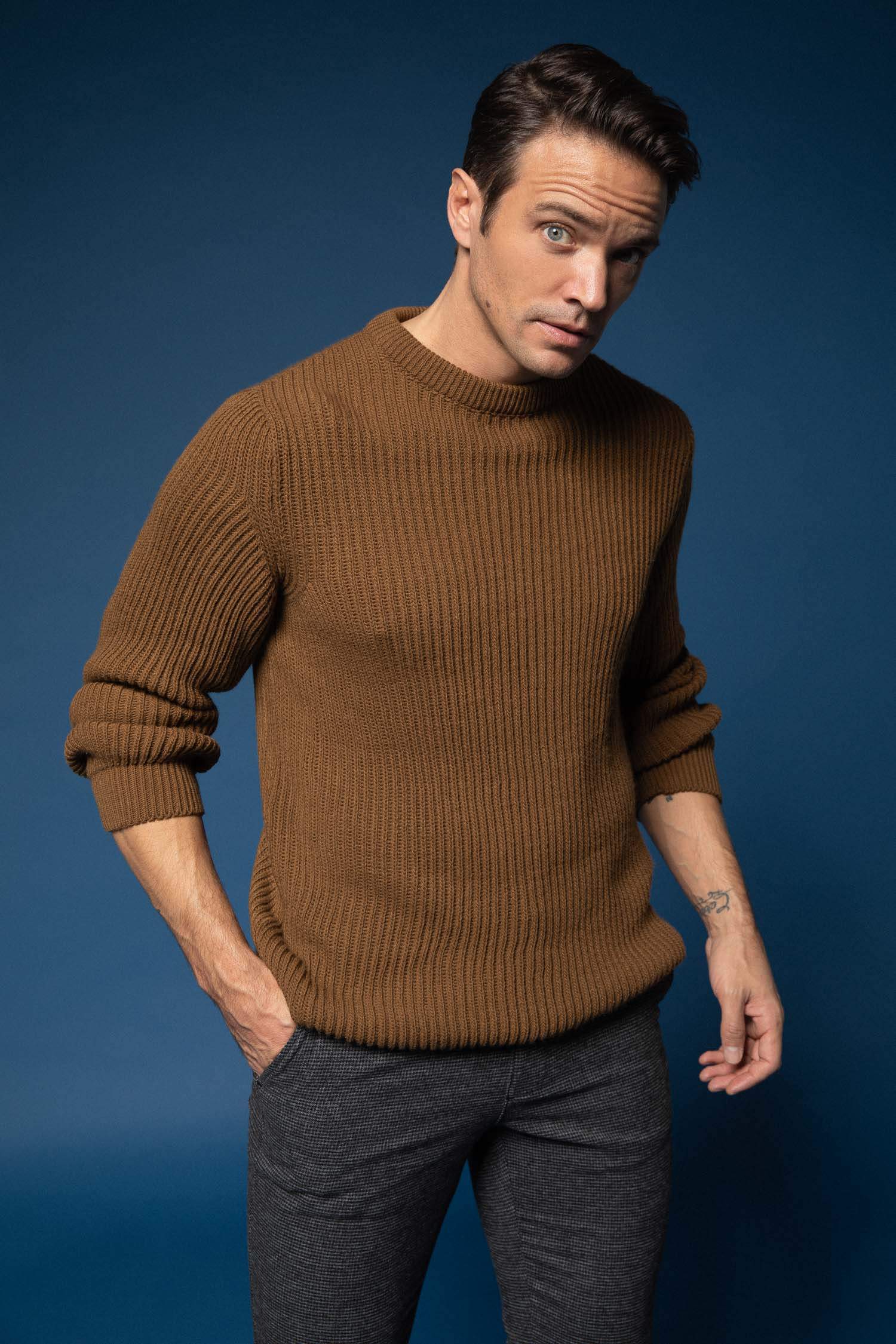 بلوز صوف تريكو سليم فيت بياقة مستديرة