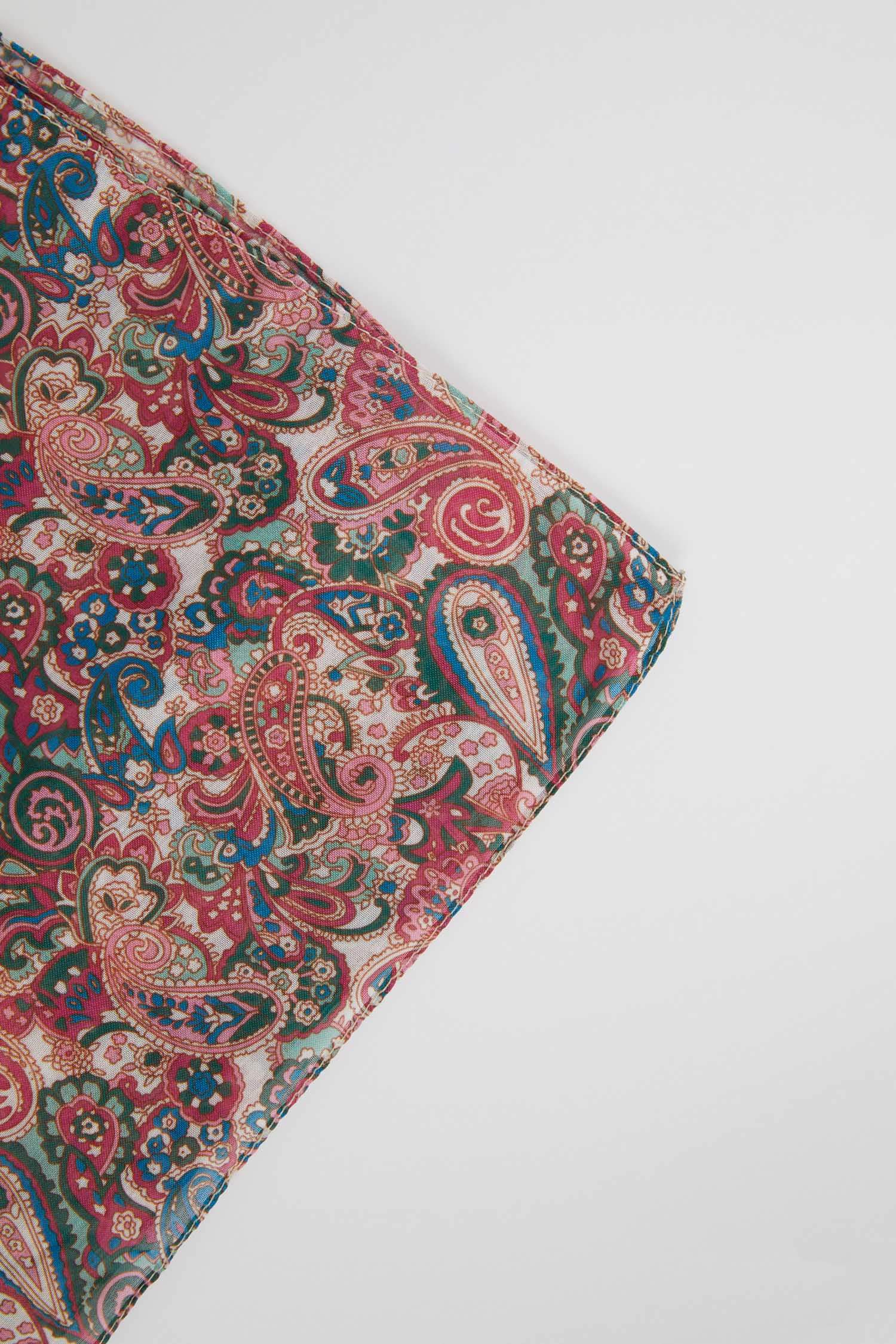 Женская шаль с этничным принтом