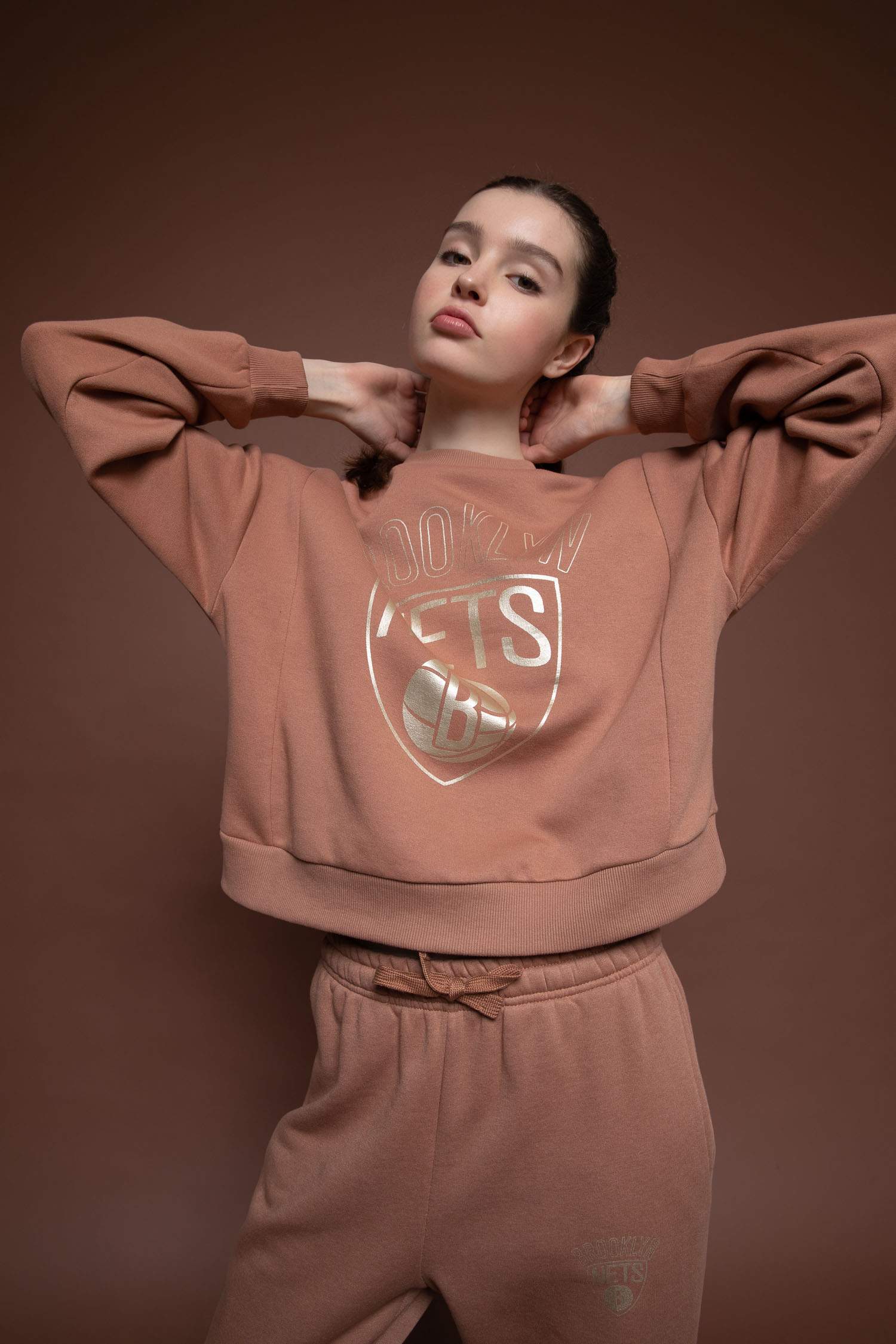 سويت شيرت بياقة مستديرة