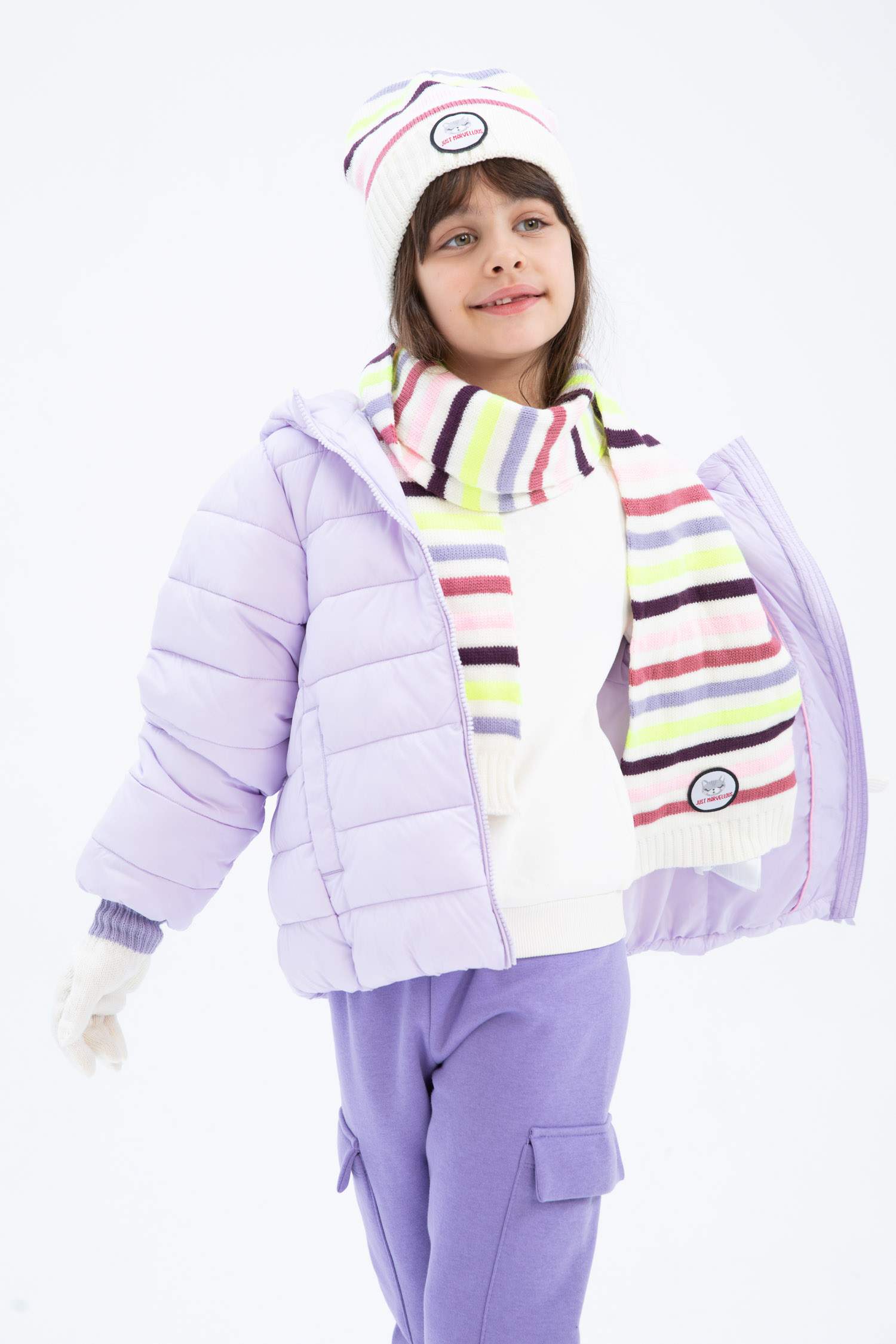 Қыздарға бас киімді Пальто