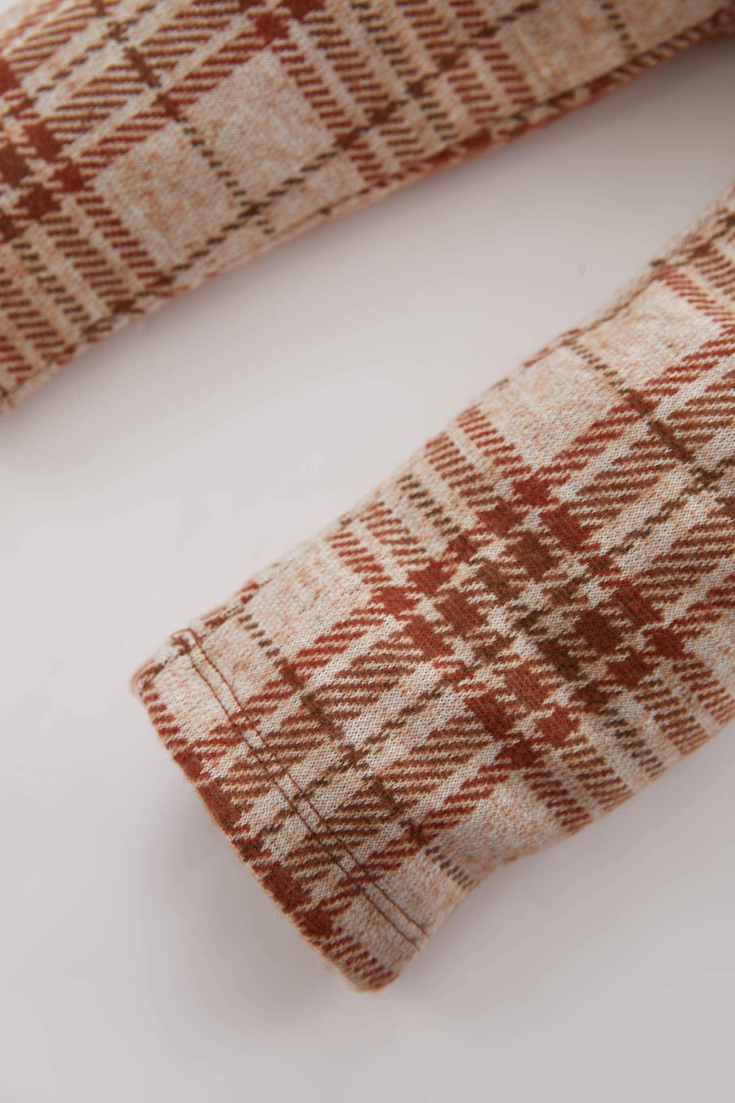 Боди стандартного кроя в клетку на бретельках