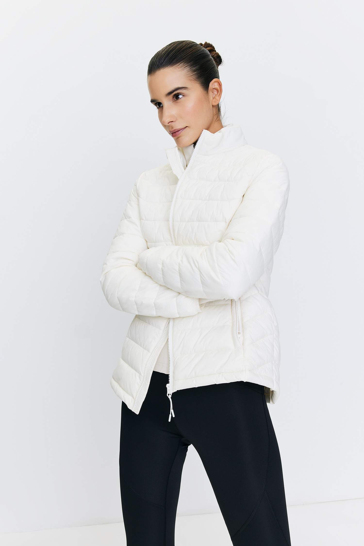 جاكيت سليم فيت بغطاء للرأس