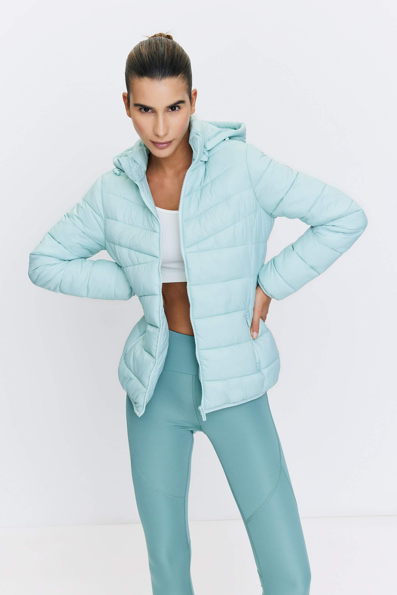 جاكيت دودون سليم فيت بغطاء للرأس