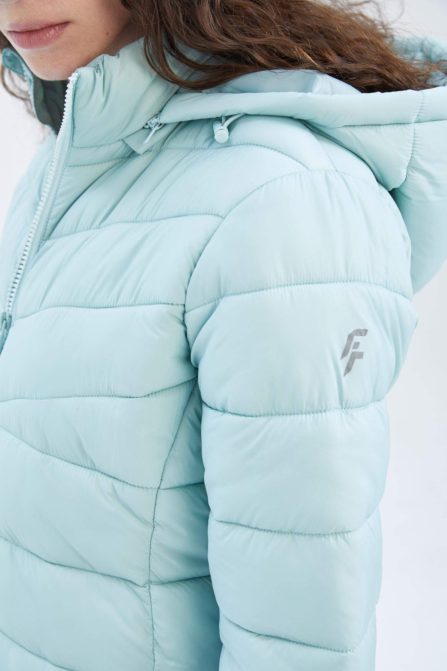 جاكيت دودون سليم فيت بغطاء للرأس