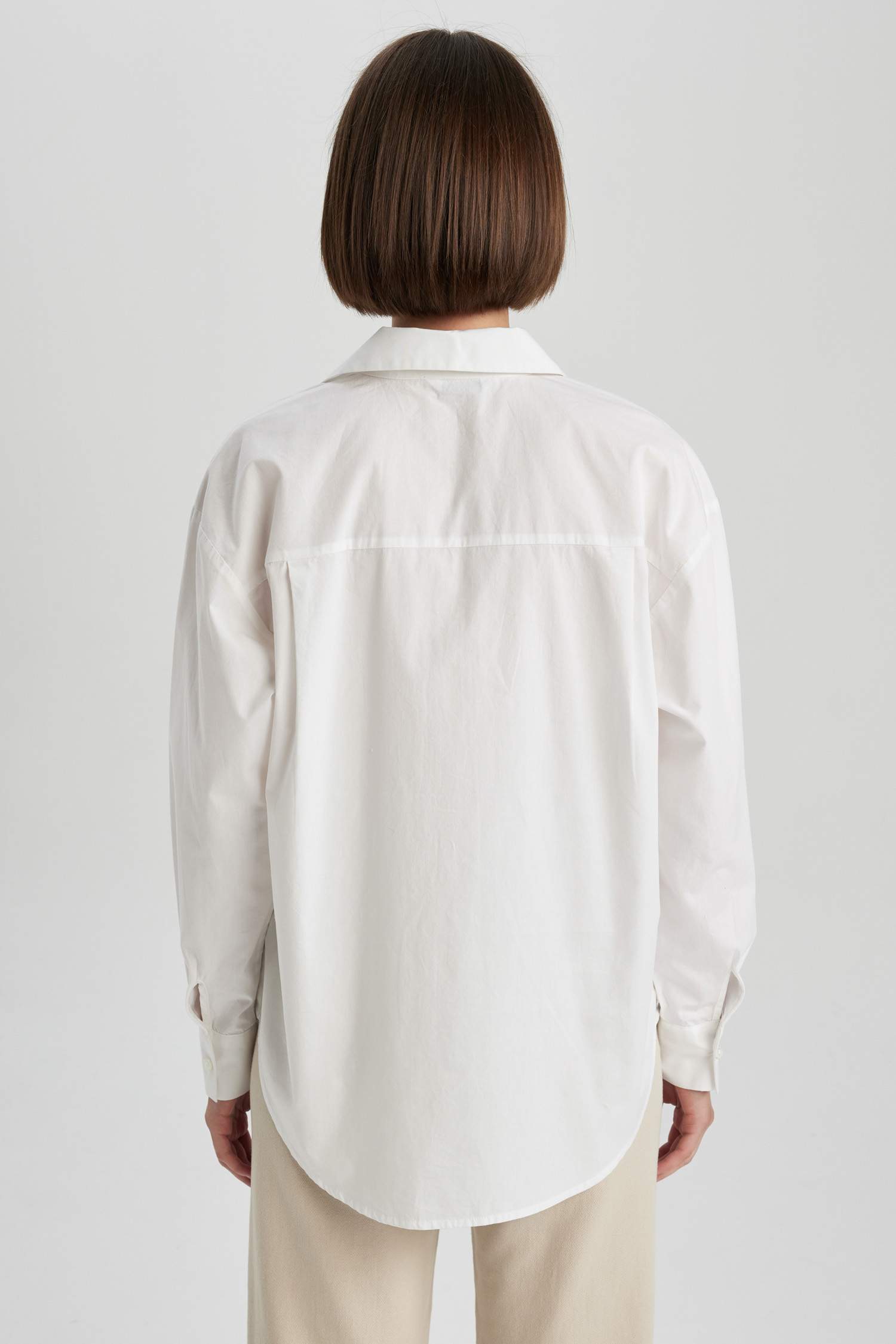 White WOMAN Oversize Fit Poplin Long Sleeve Shirt 2813352 | DeFacto