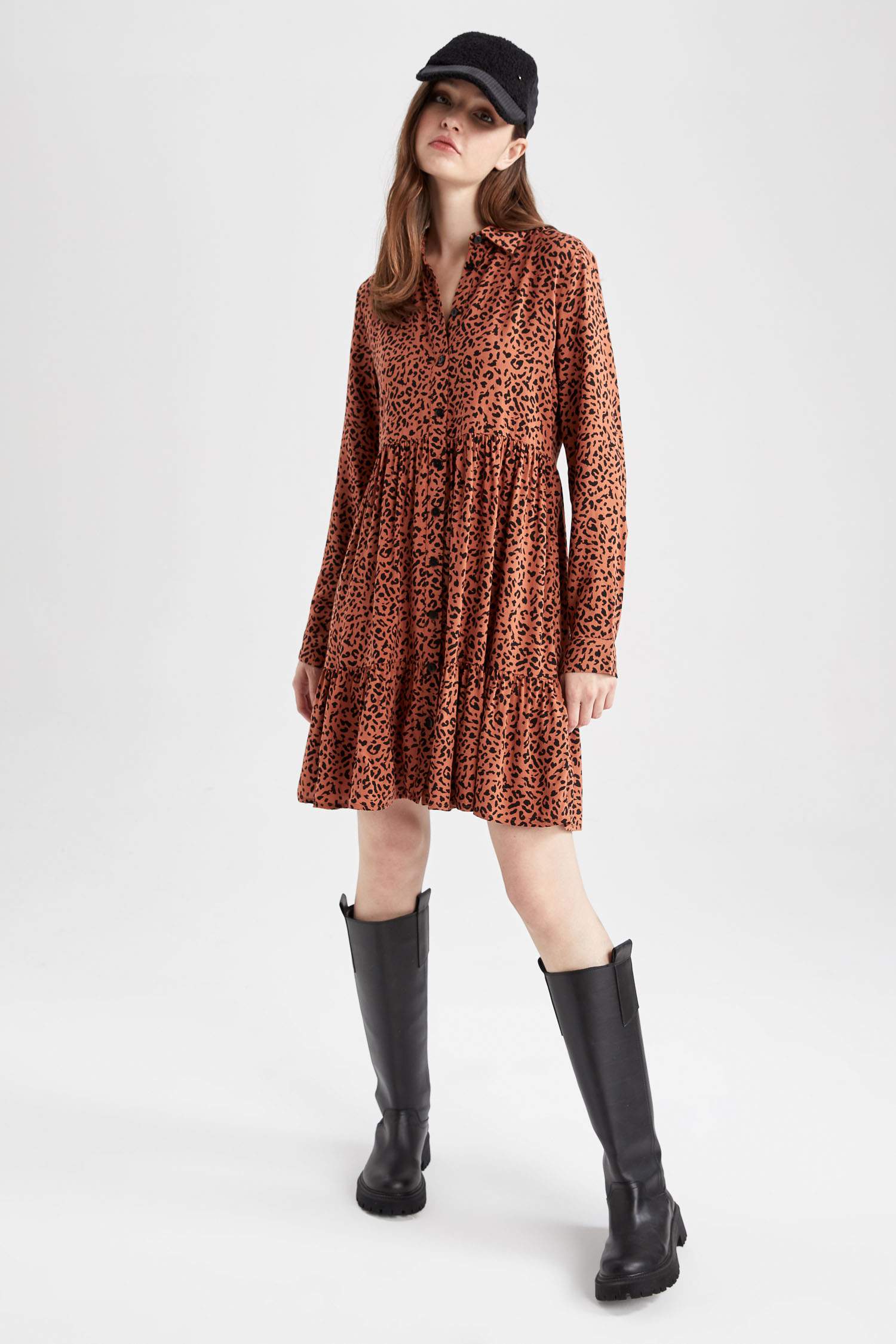 Платье мини с длинным рукавом