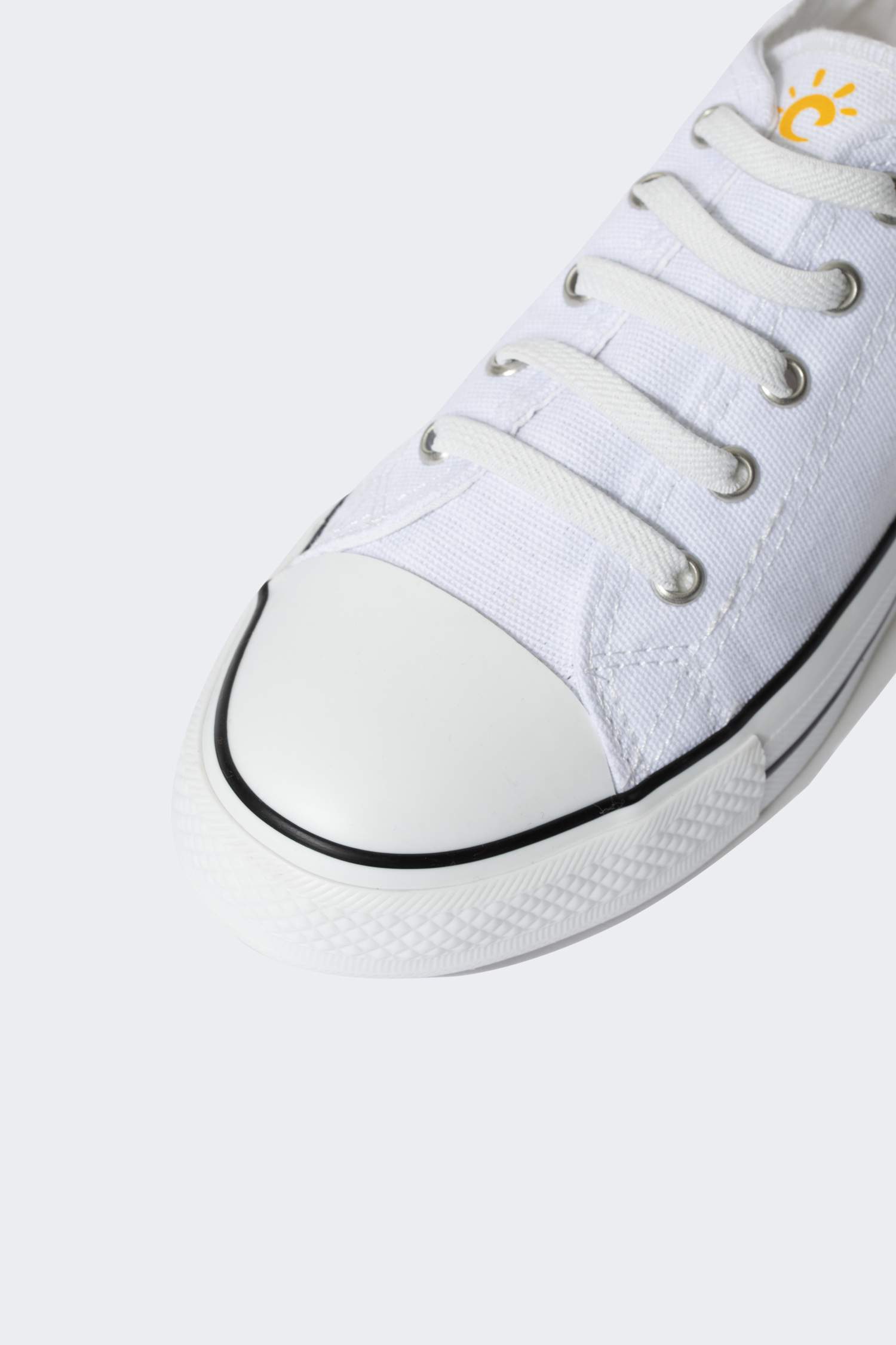 Кроссовки на плоской подошве для мальчиков