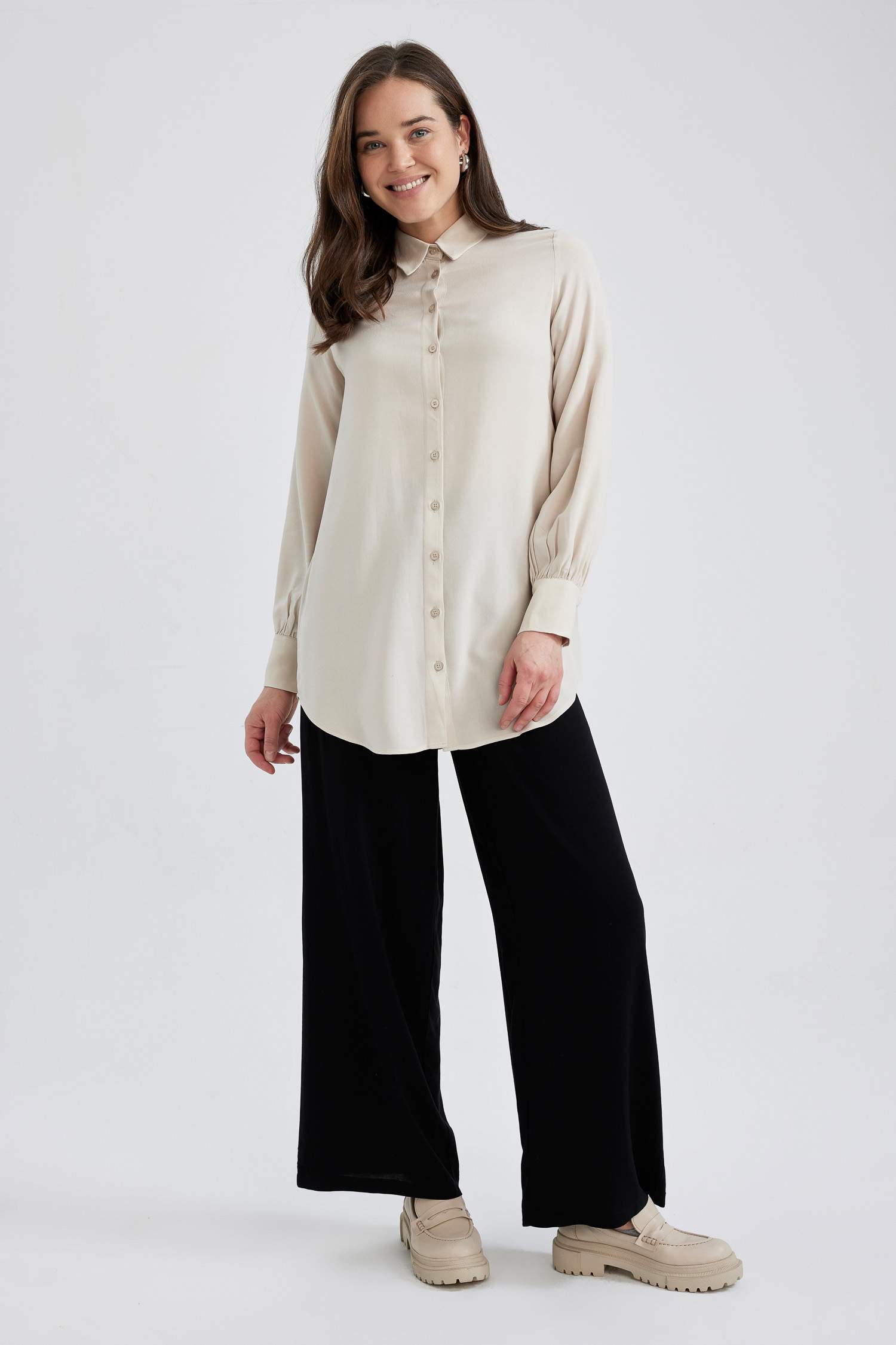 بنطلون برجل واسع