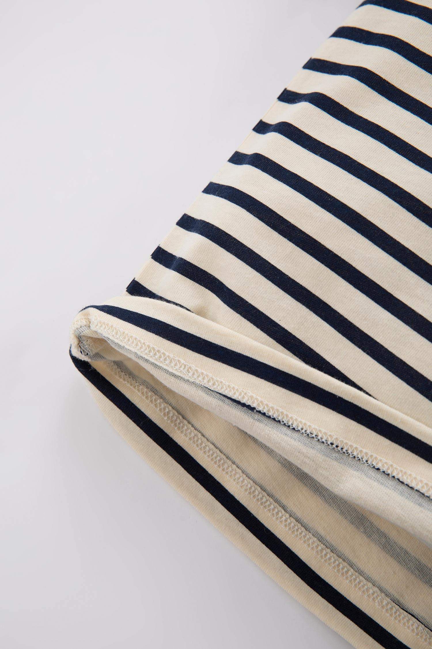 تيشيرت مخطط ولادي قصة عادية - قطعتين