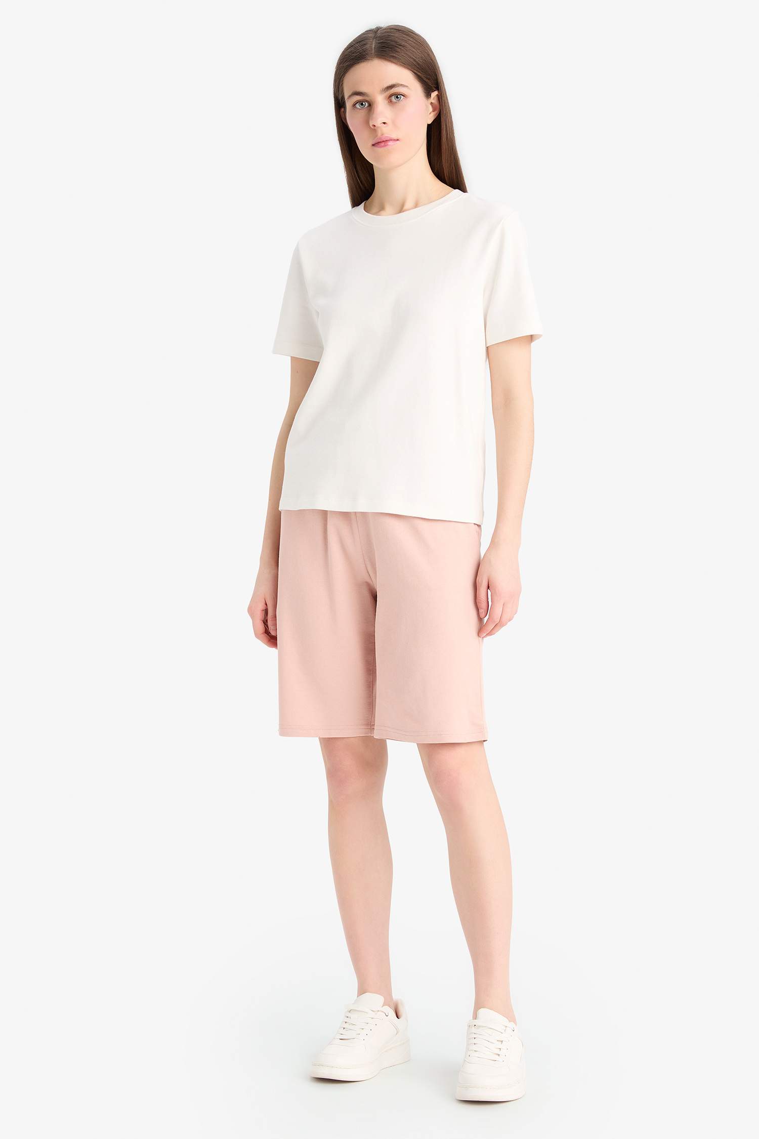 Шорты из утепленной ткани с карманами и обычным покроем