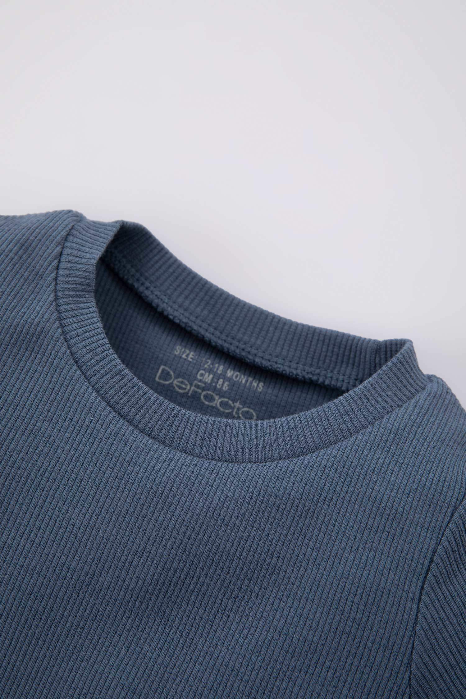 طقم ولادي سالوبيت و شورت مضلع - قطعتين