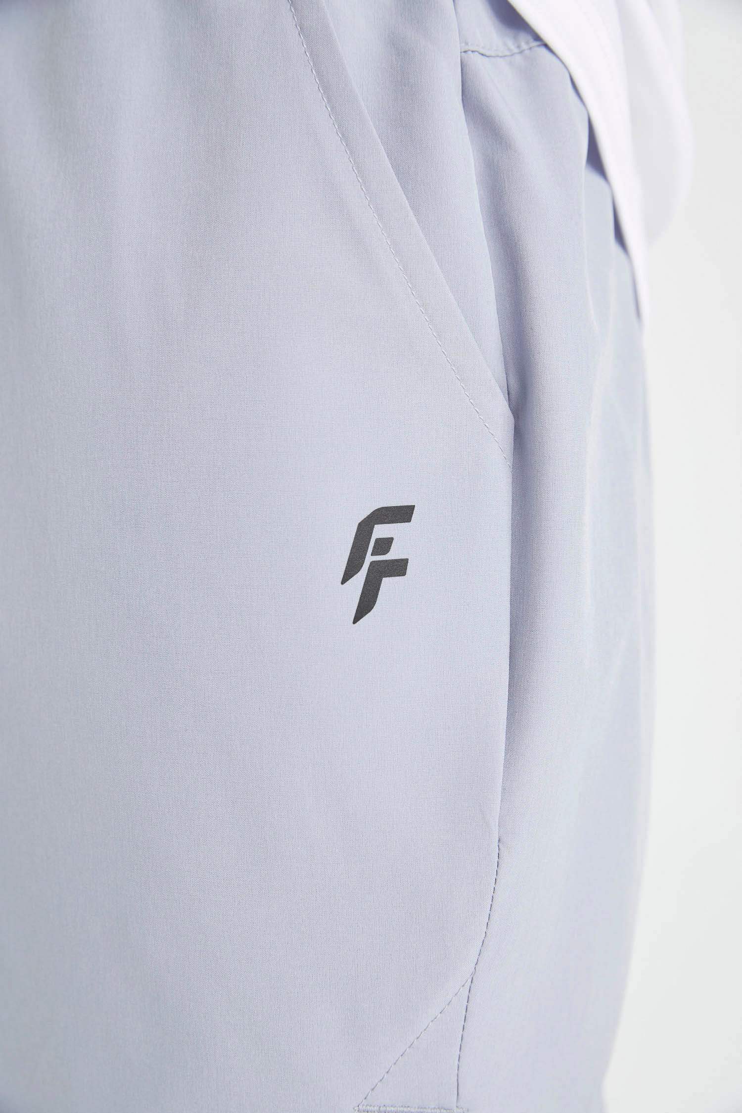 DeFactoFit Slim Fit Dar Kesim Fermuarlı Telefon Cepli Sporcu Taytlı Şort