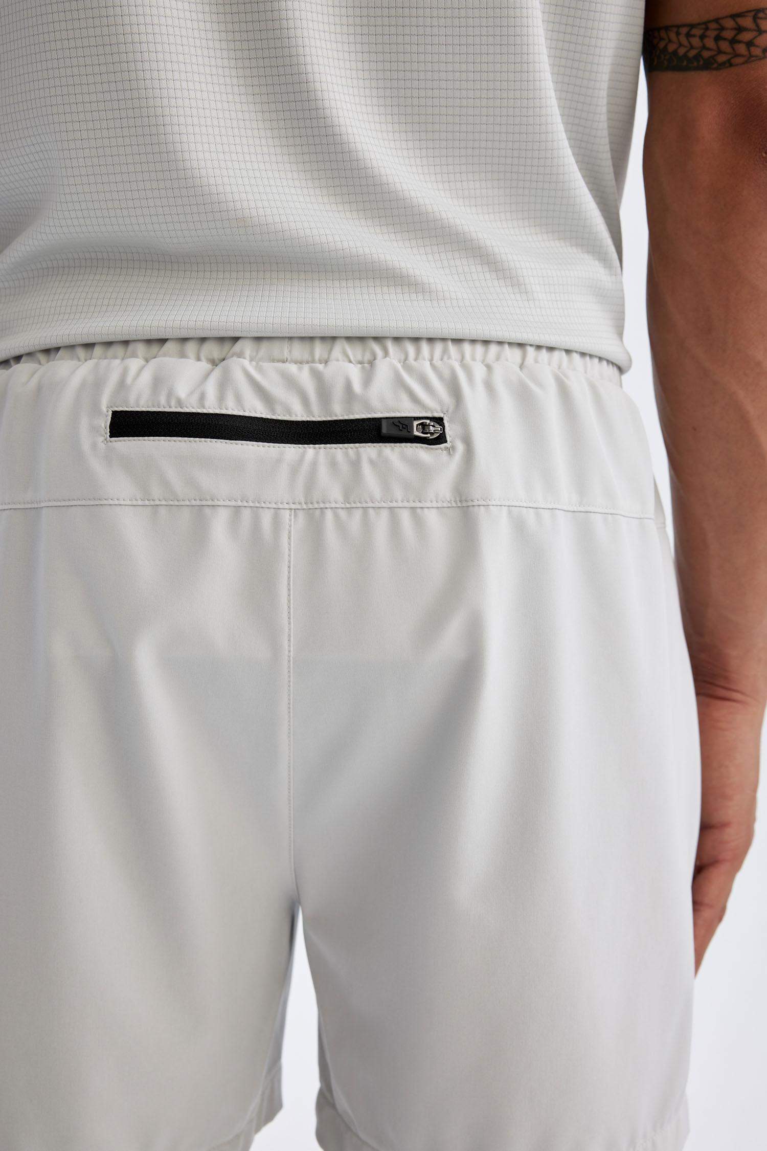 DeFactoFit Slim Fit Dar Kesim Fermuarlı Telefon Cepli Sporcu Taytlı Şort