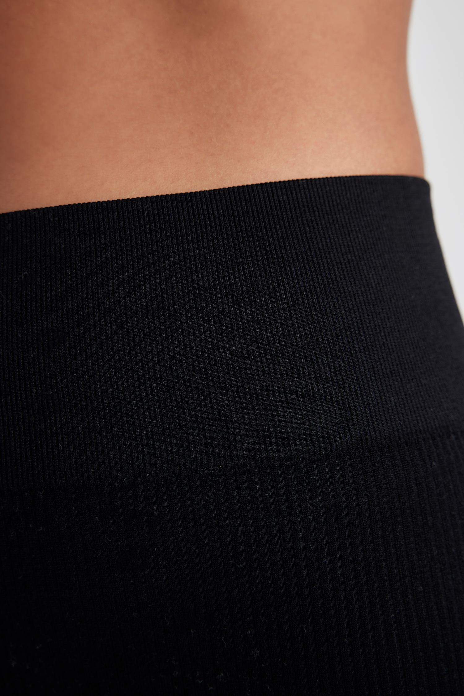 ستريج بخصر عالي من DeFactoFit