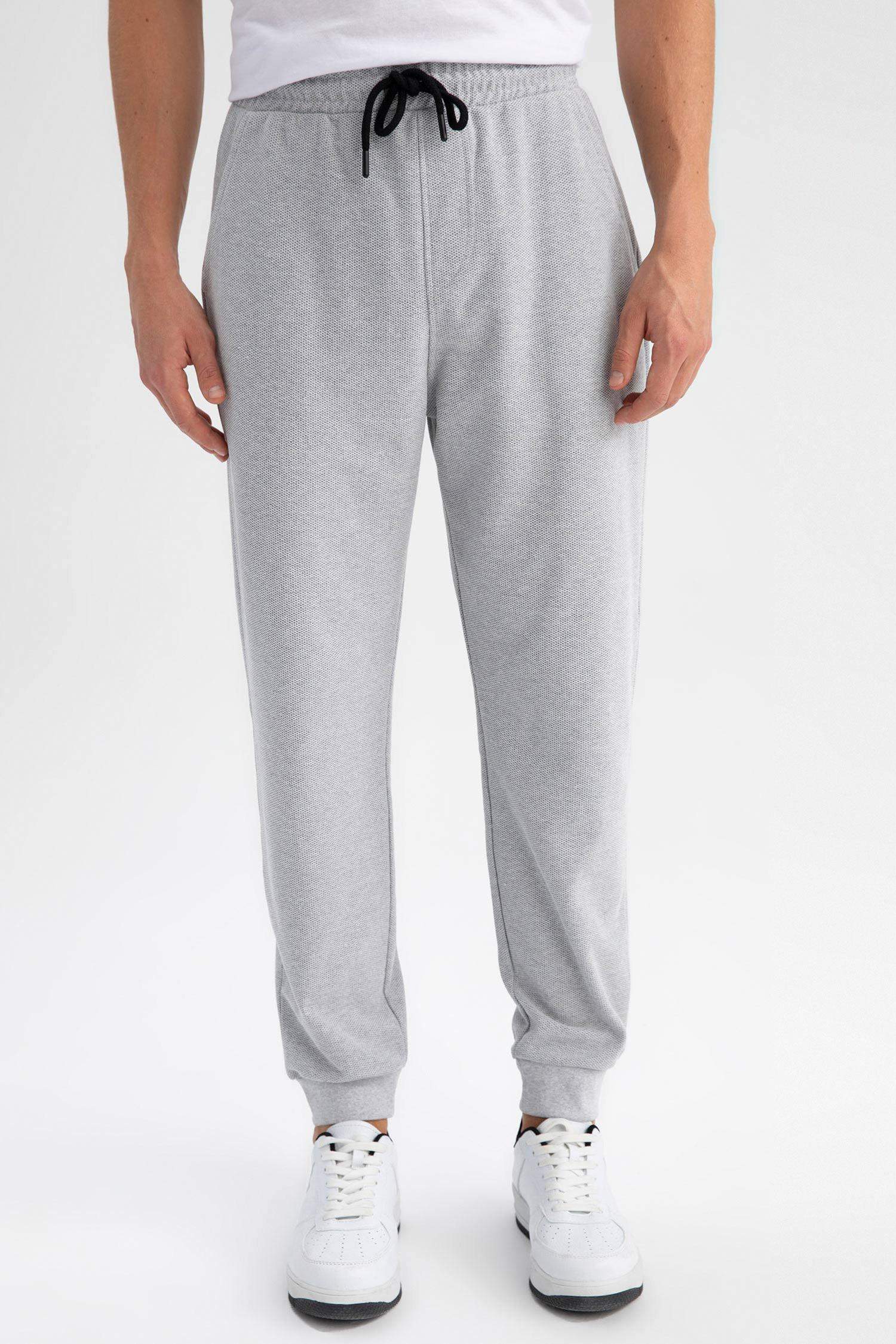 Grey MEN Regular Fit Sweatpants 2723040 | DeFacto