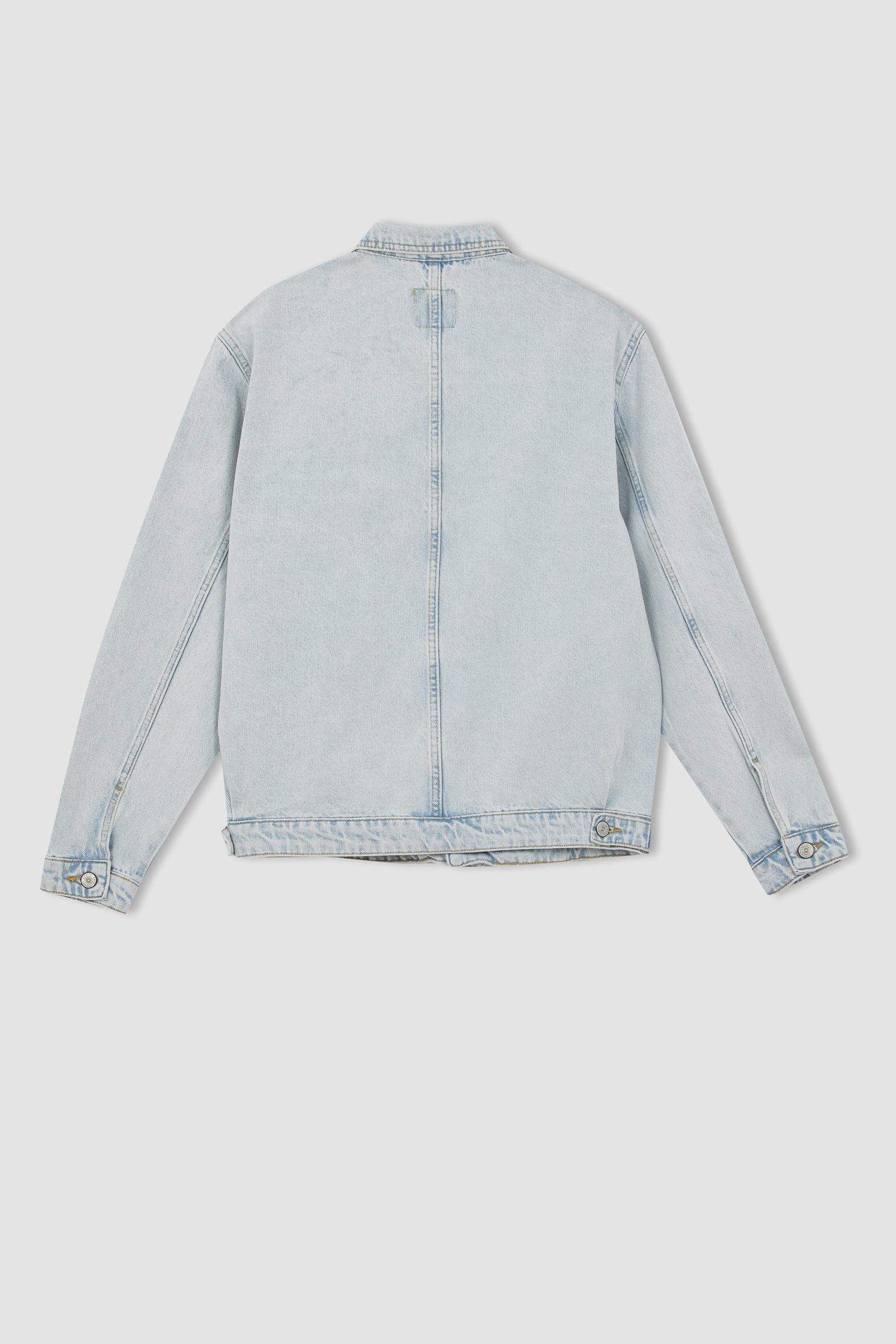 جاكيت جينز قصة مريحة