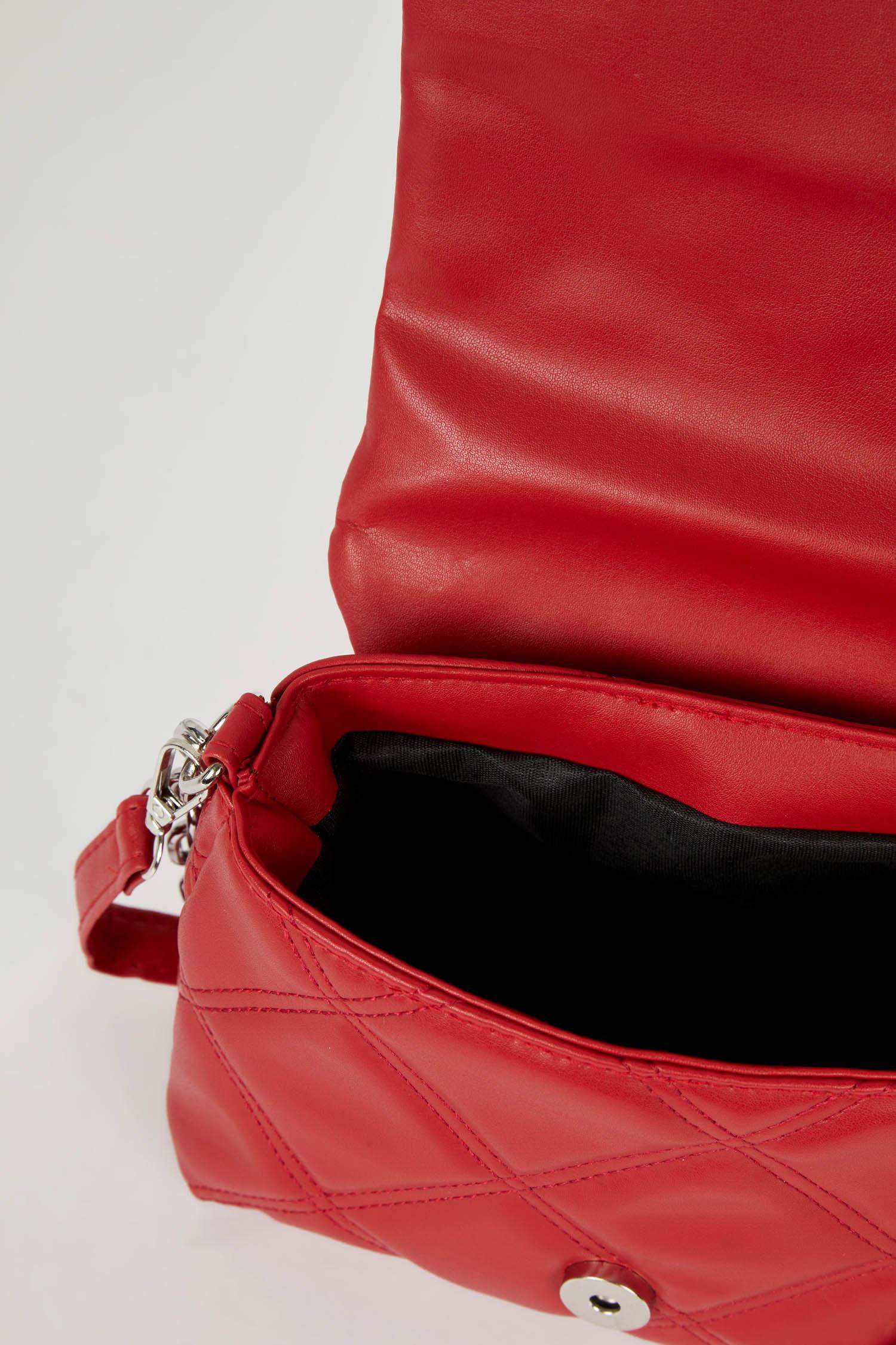 Red Woman Women Faux Leather Shoulder Bag 2732352 | DeFacto
