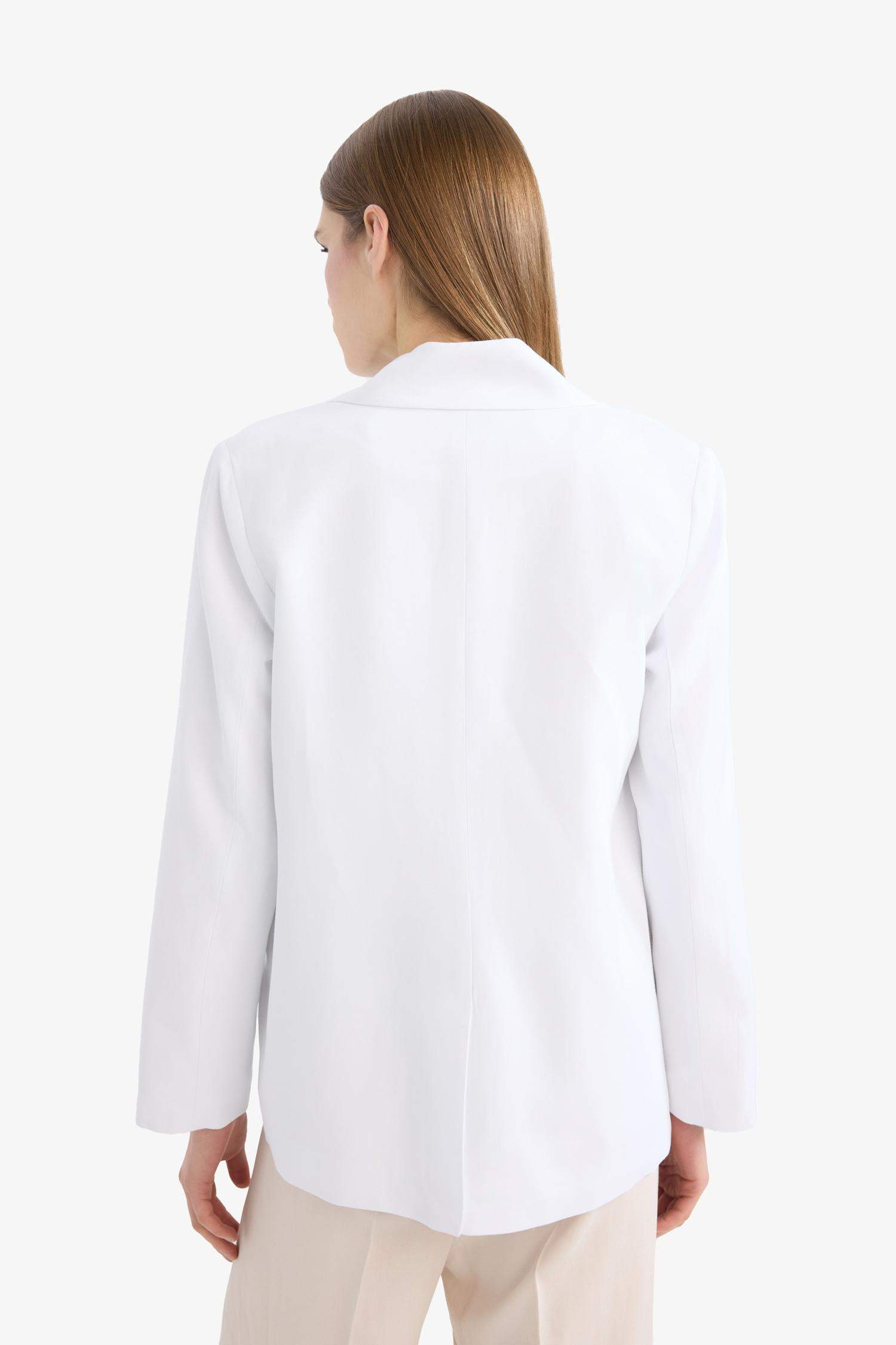 سترة بليزر اوفر سايز من مزيج الكتان