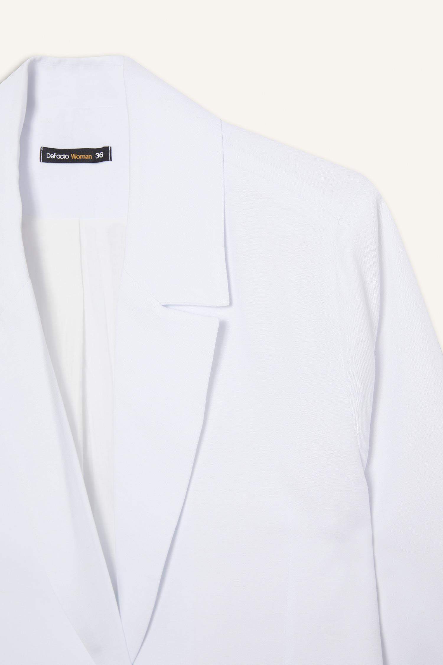 سترة بليزر اوفر سايز من مزيج الكتان