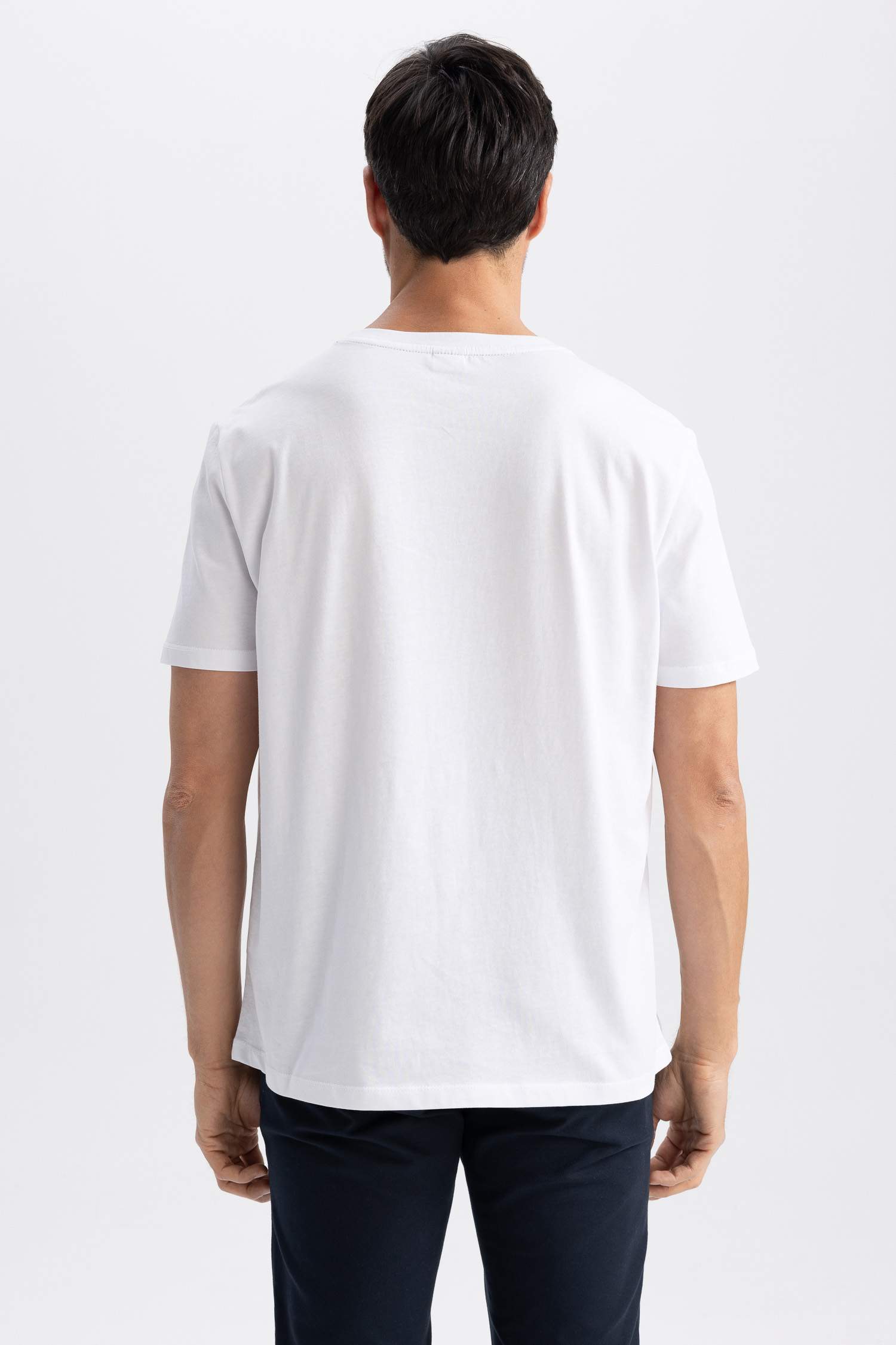 White Man Regular Fit Crew Neck T-Shirt 2795351 | DeFacto