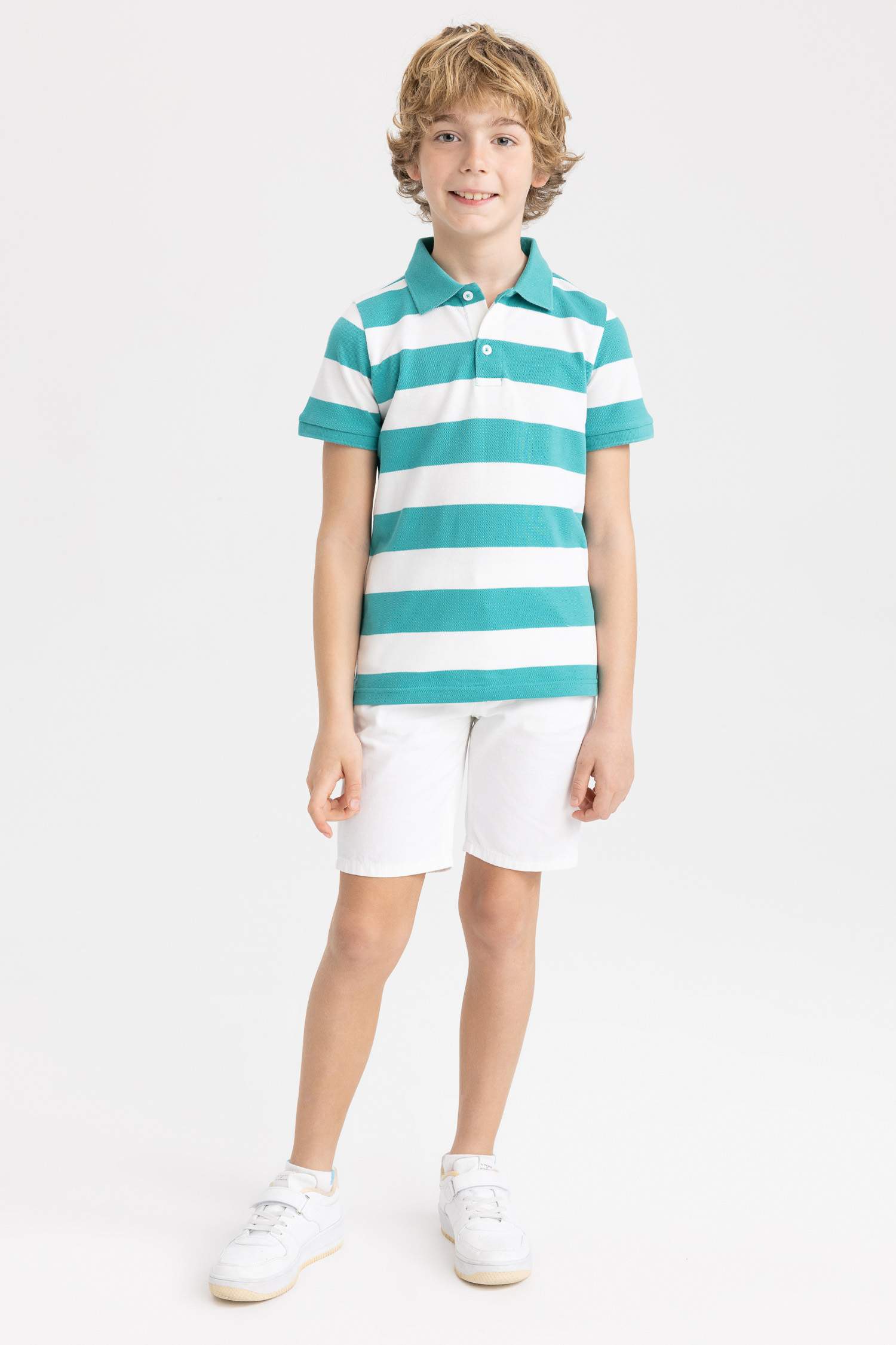 Turquoise BOYS & TEENS Boy Regular Fit Polo Neck Pique Short Sleeved Polo  T-Shirt 2758627 | DeFacto