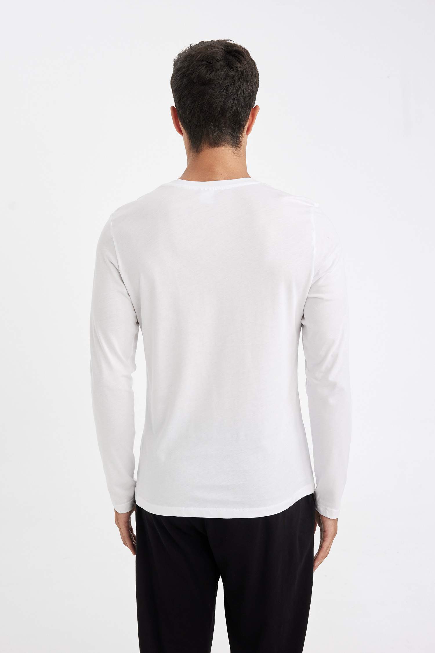 بلوزة قصة عادية كم طويل