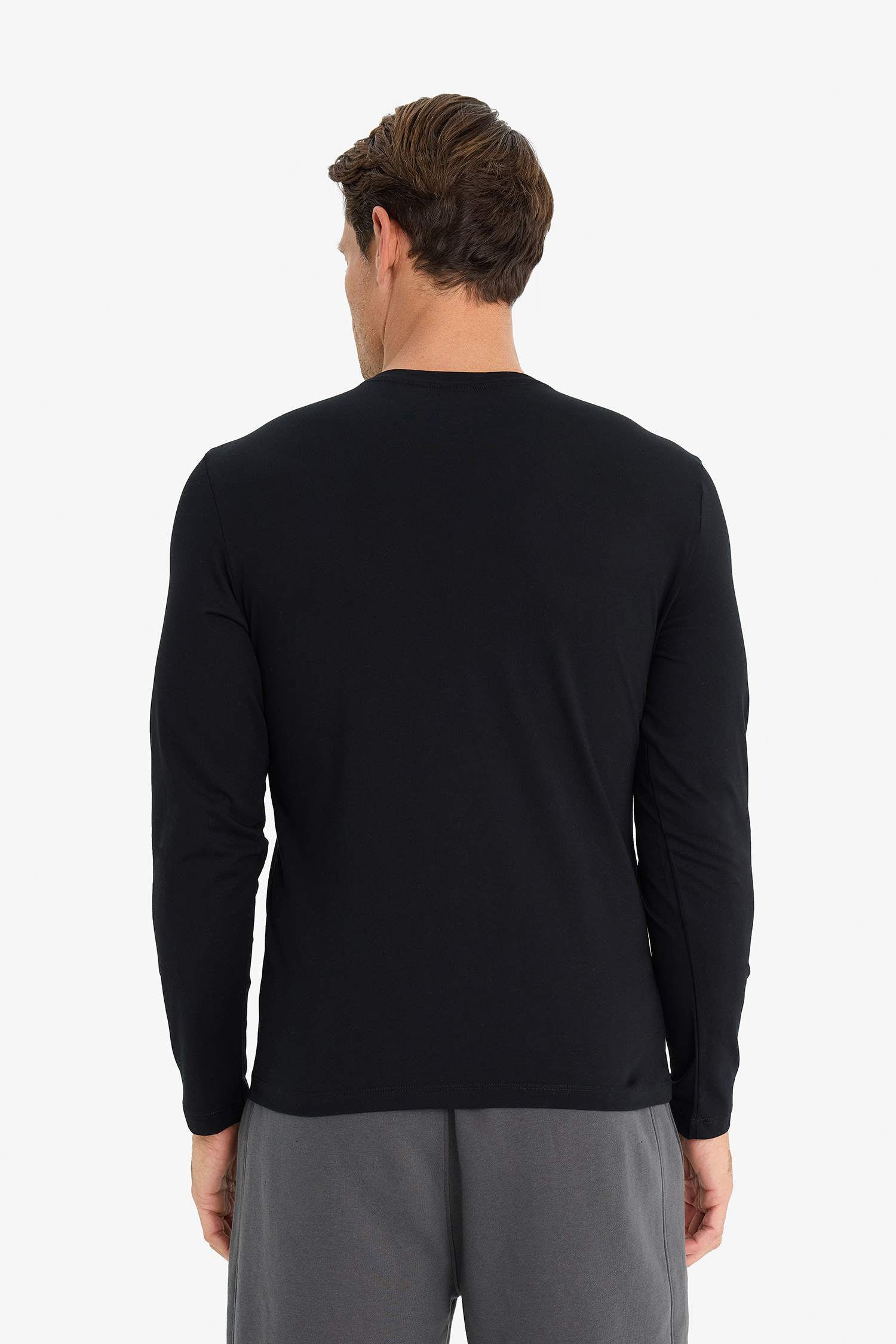 تيشيرت قطن سليم فيت برقبة مستديرة