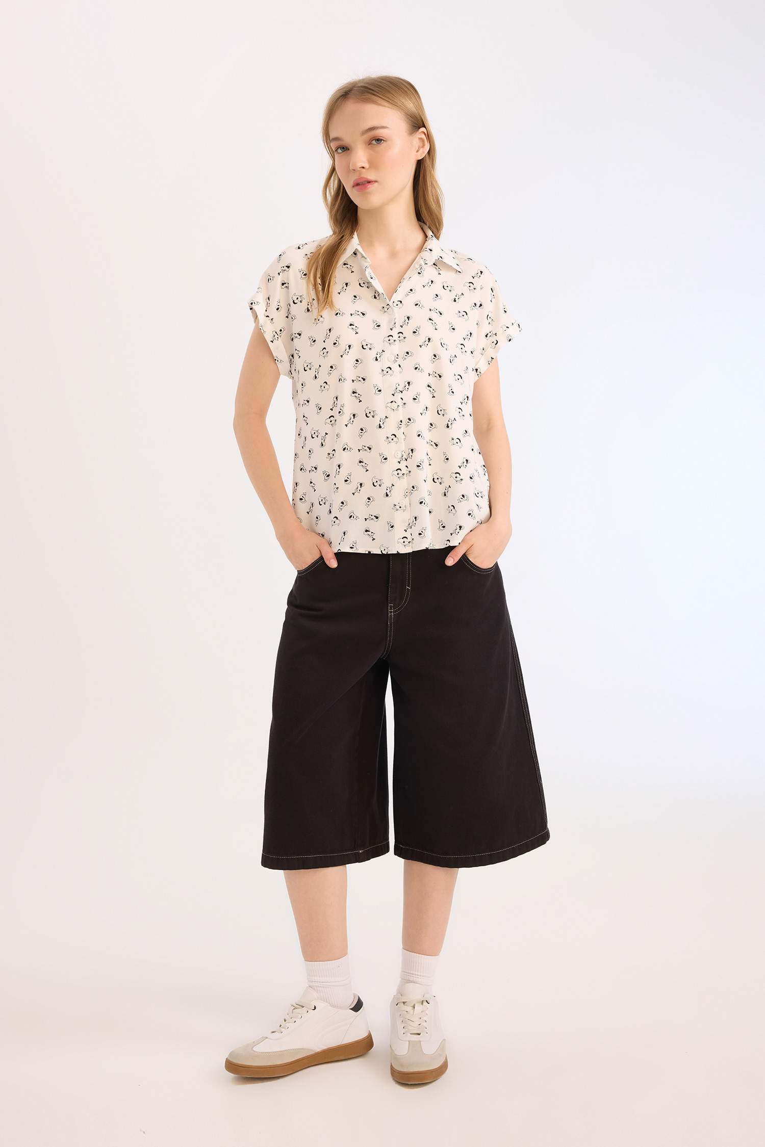 قميص نص كم من فيسكوز قصة عادية