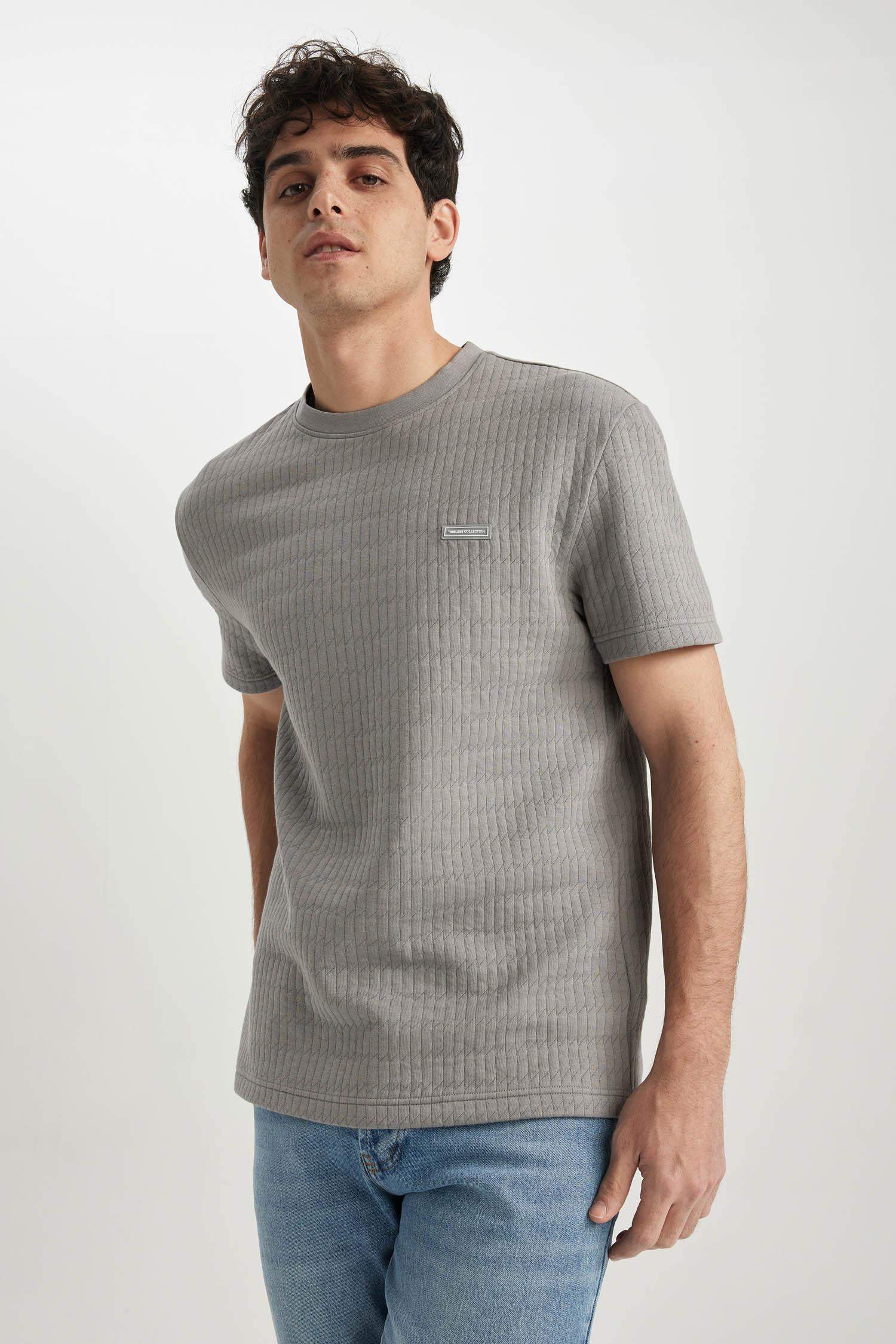 дөңгелек жаға сырмалы Қысқа жеңді футболка