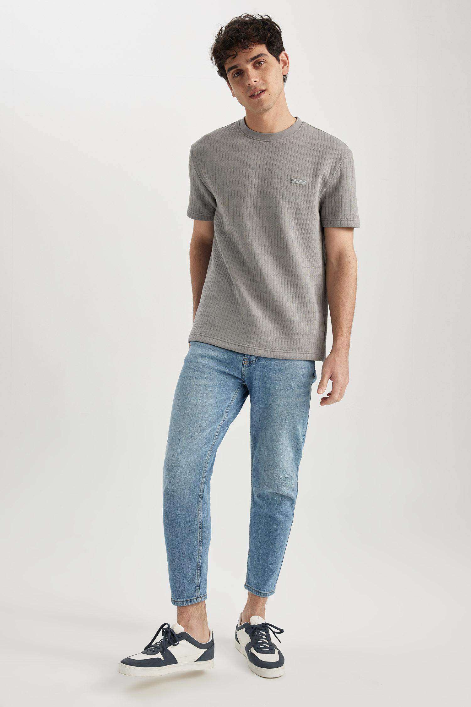 дөңгелек жаға сырмалы Қысқа жеңді футболка