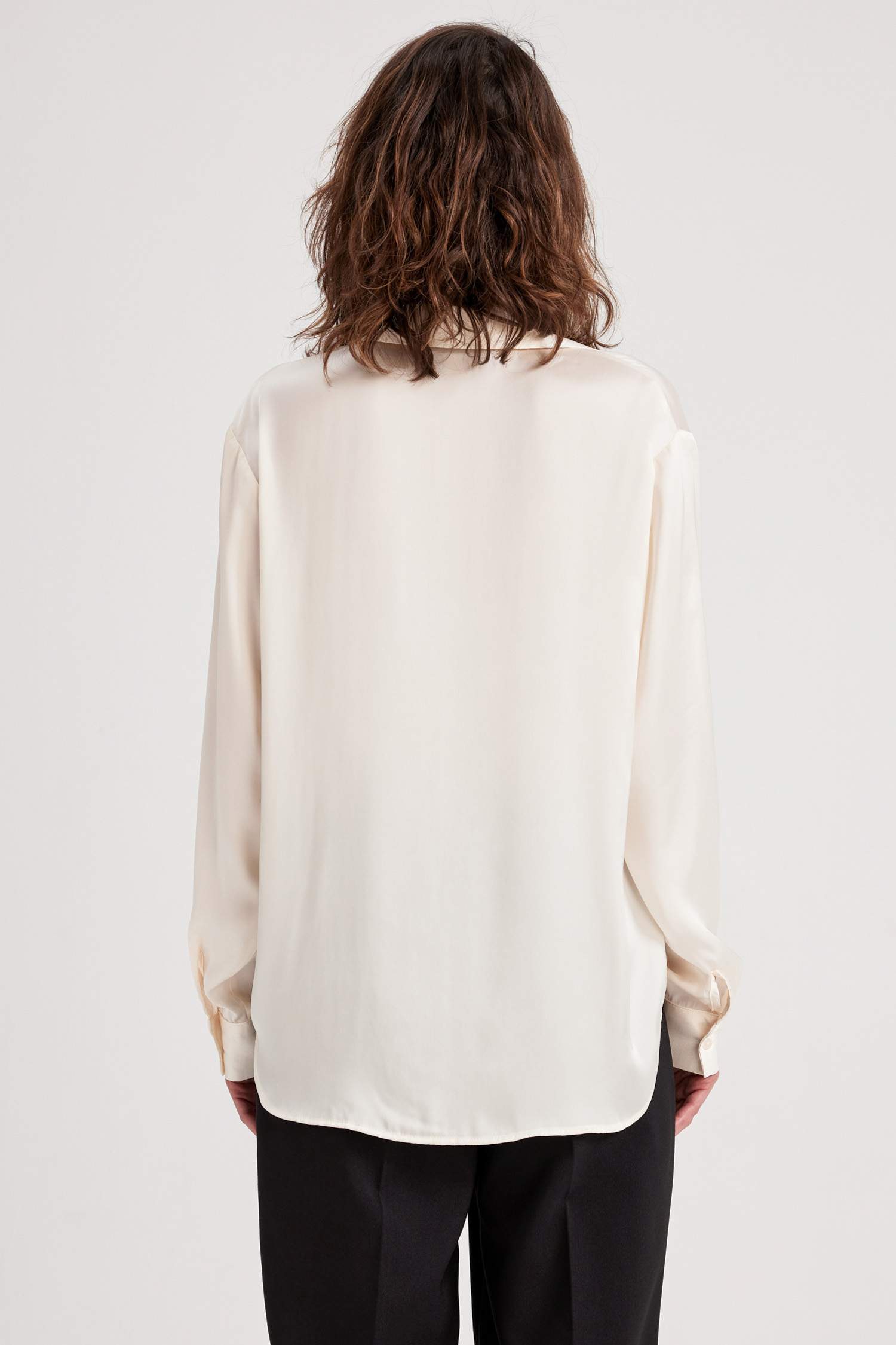 قميص ردن طويل ستان بقصة عادية بياخة قميص