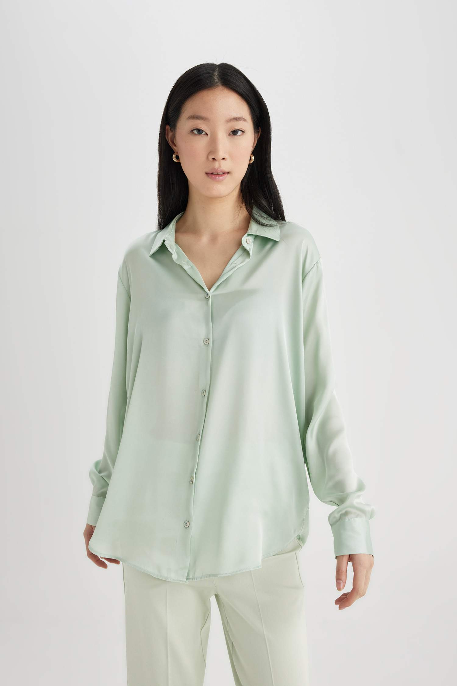 Regular Fit Saten Uzun Kollu Gömlek