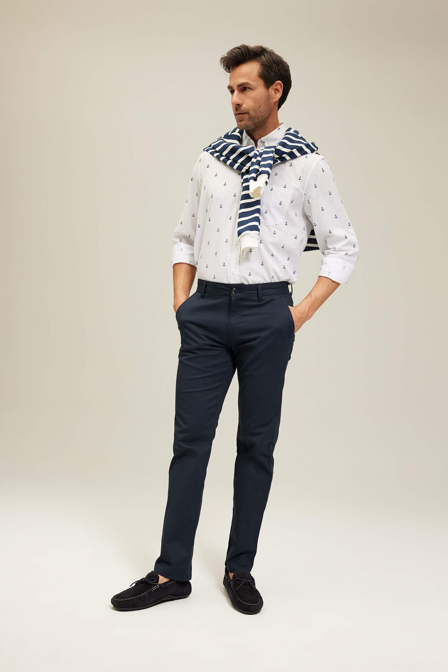 قميص ولادي طويل الأكمام قصة عادية