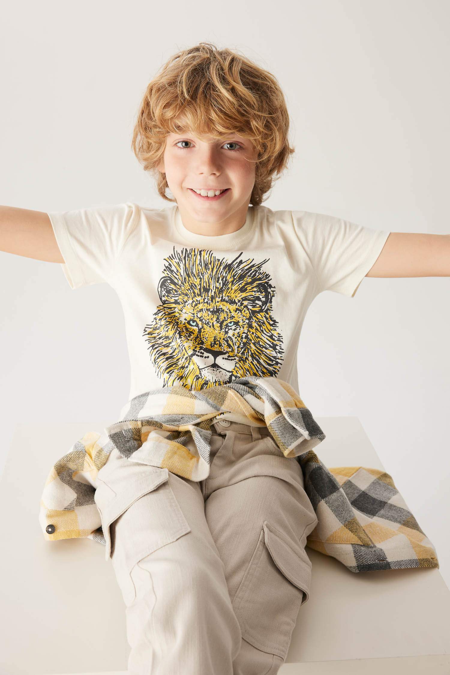 Футболка стандартного кроя с принтом для мальчиков