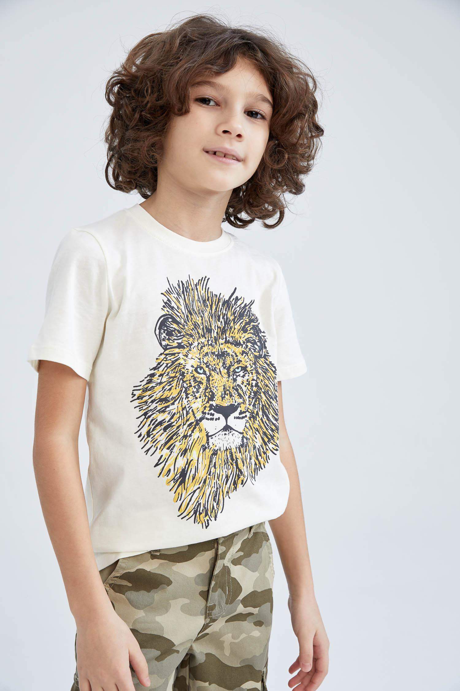 Футболка стандартного кроя с принтом для мальчиков