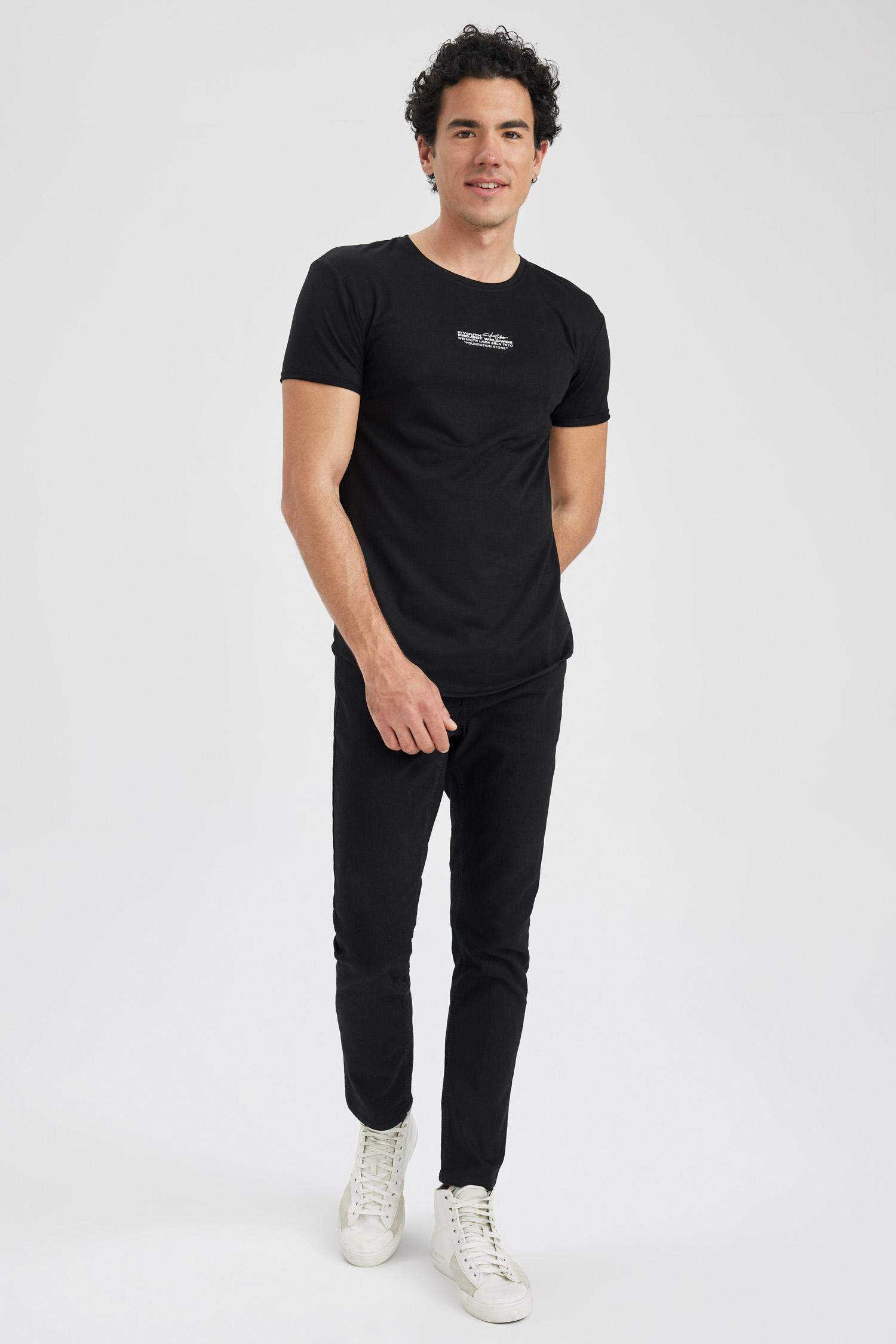 дөңгелек жаға минималл Қысқа жеңді футболка