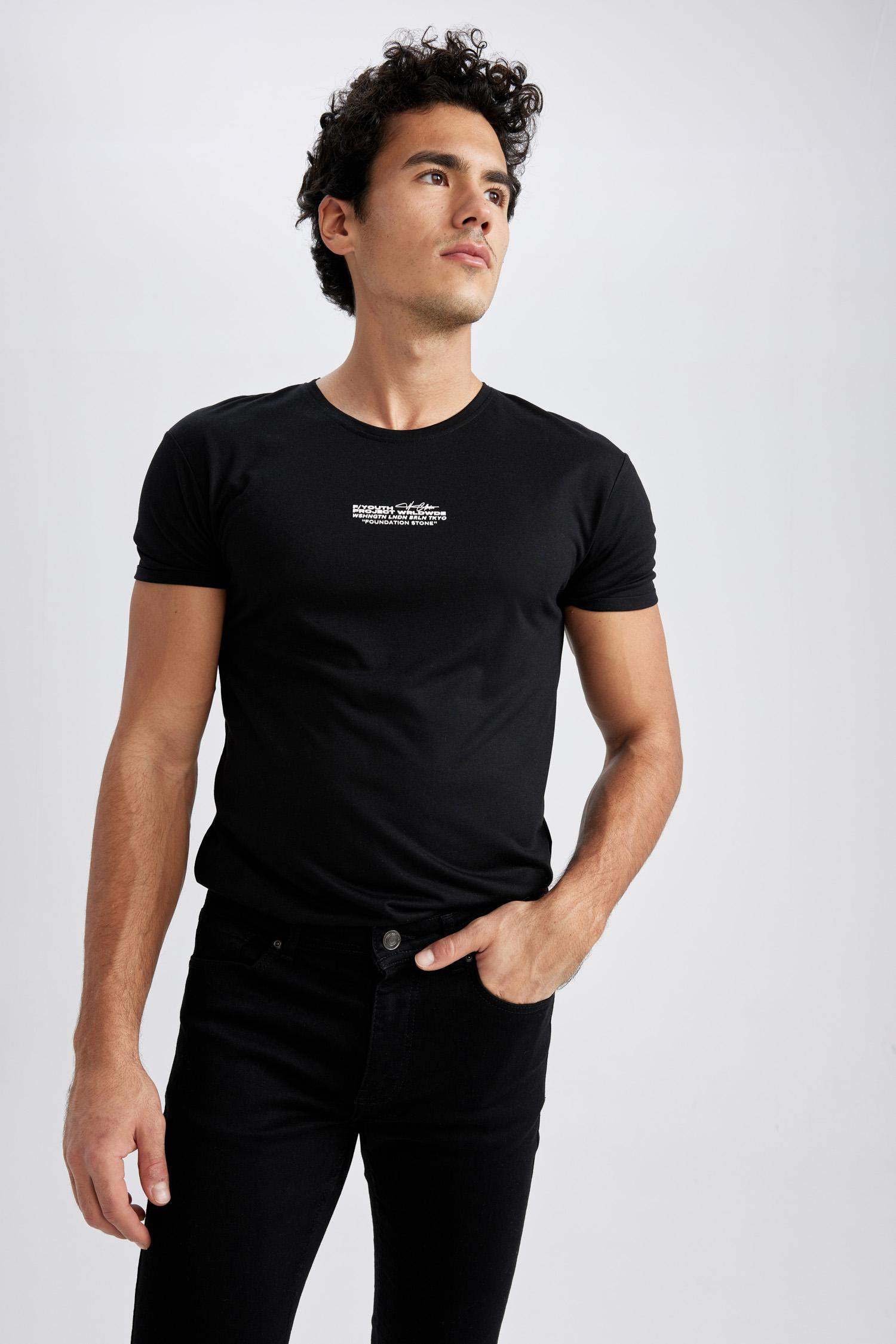 дөңгелек жаға минималл Қысқа жеңді футболка