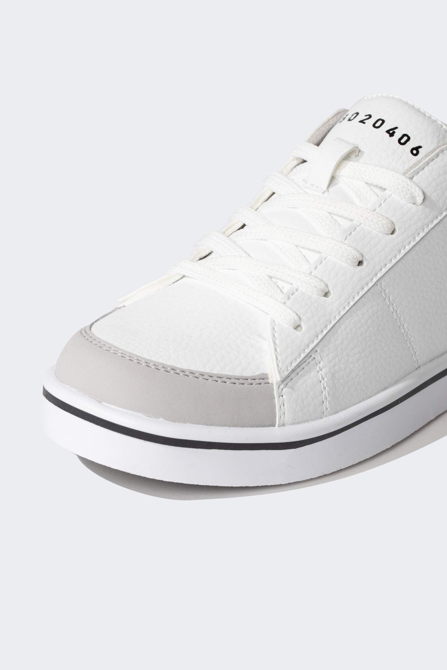 Kadın Düz Taban Bağcıklı Suni Deri Sneaker