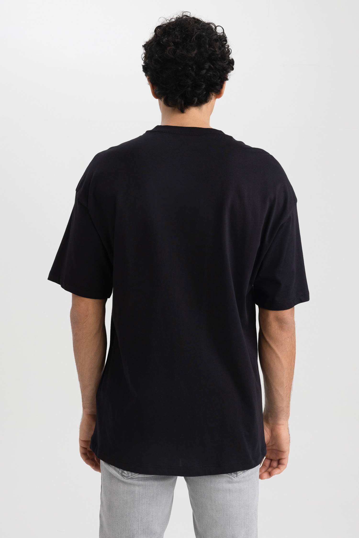 дөңгелек жаға минималл Қысқа жеңді футболка