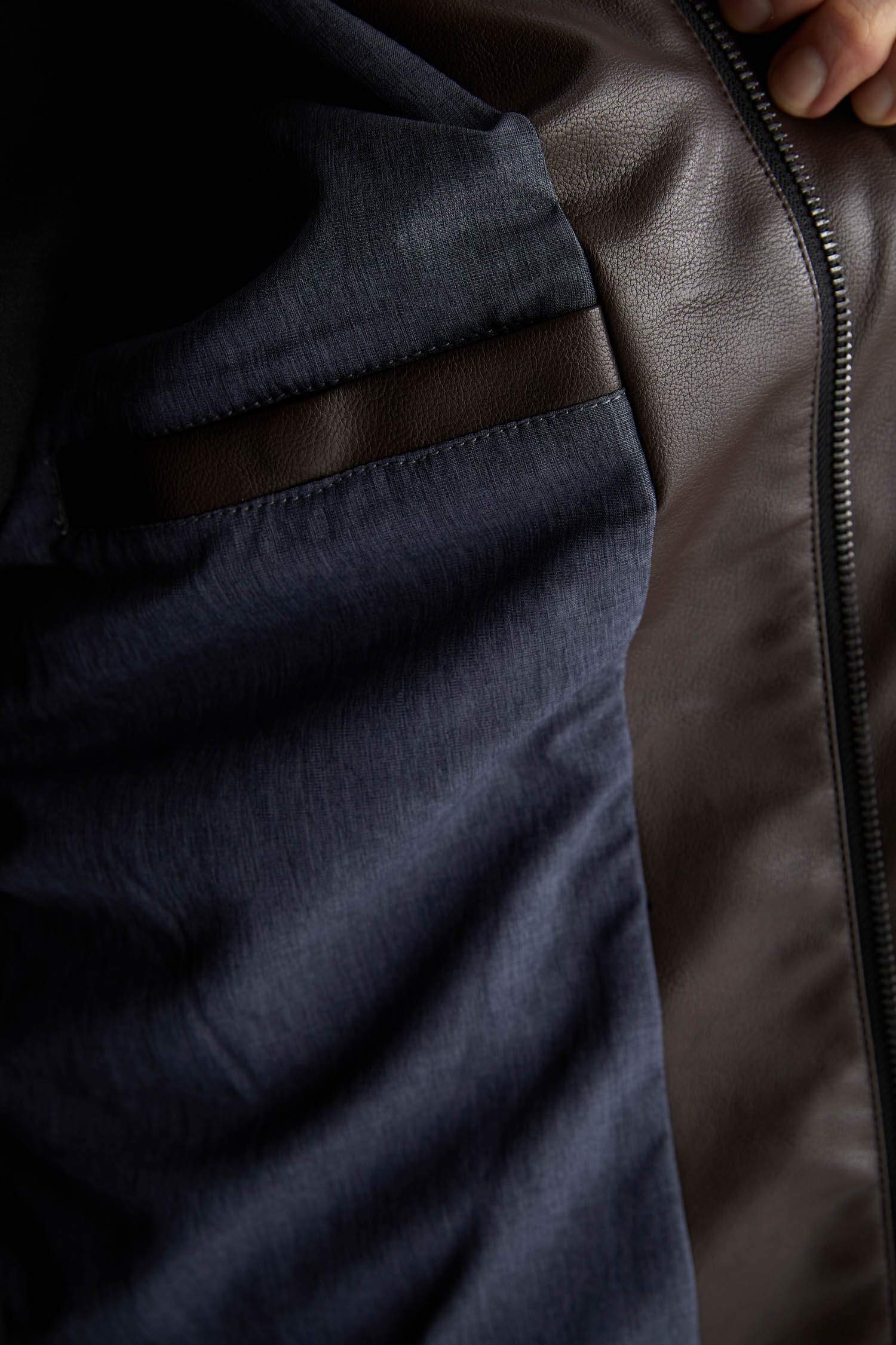 Regular Fit Dik Yaka Fermuarlı Çıtçıt Kapamalı Cepli Suni Deri Mont Ceket