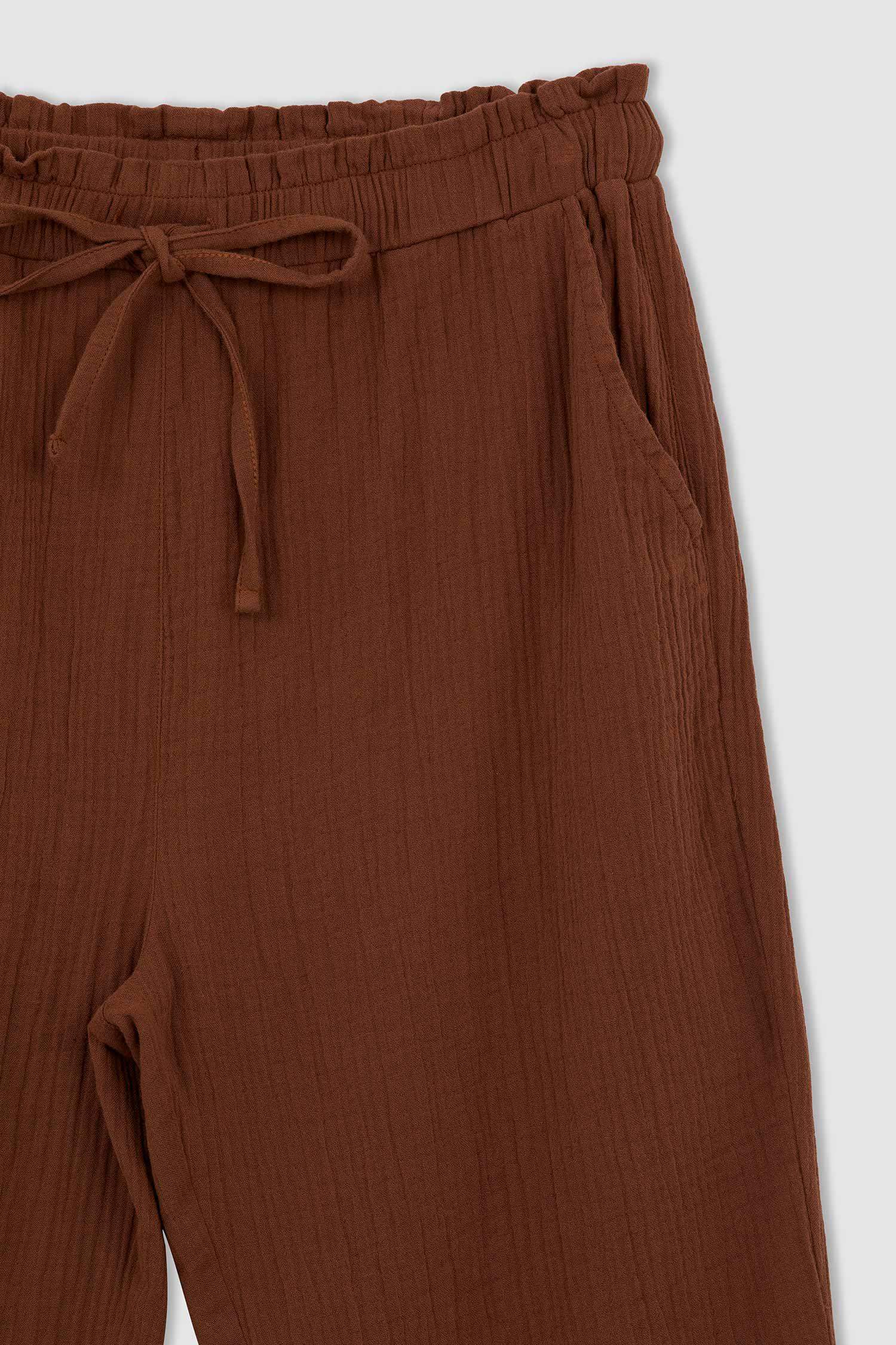 بنطلون واسع بيزك برباط على الخصر