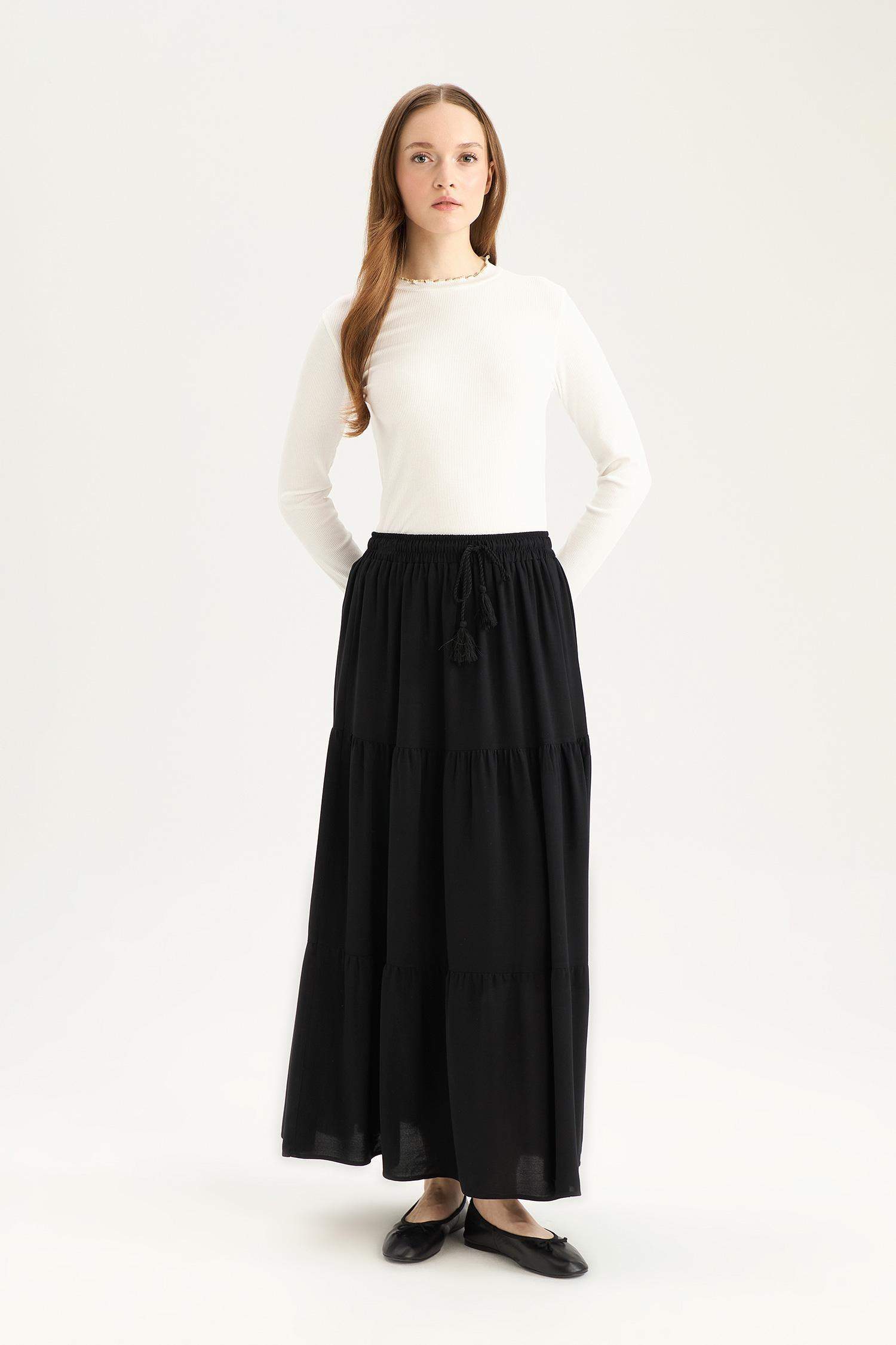 Beli Bağcıklı Viskon Maxi Tesettür Etek