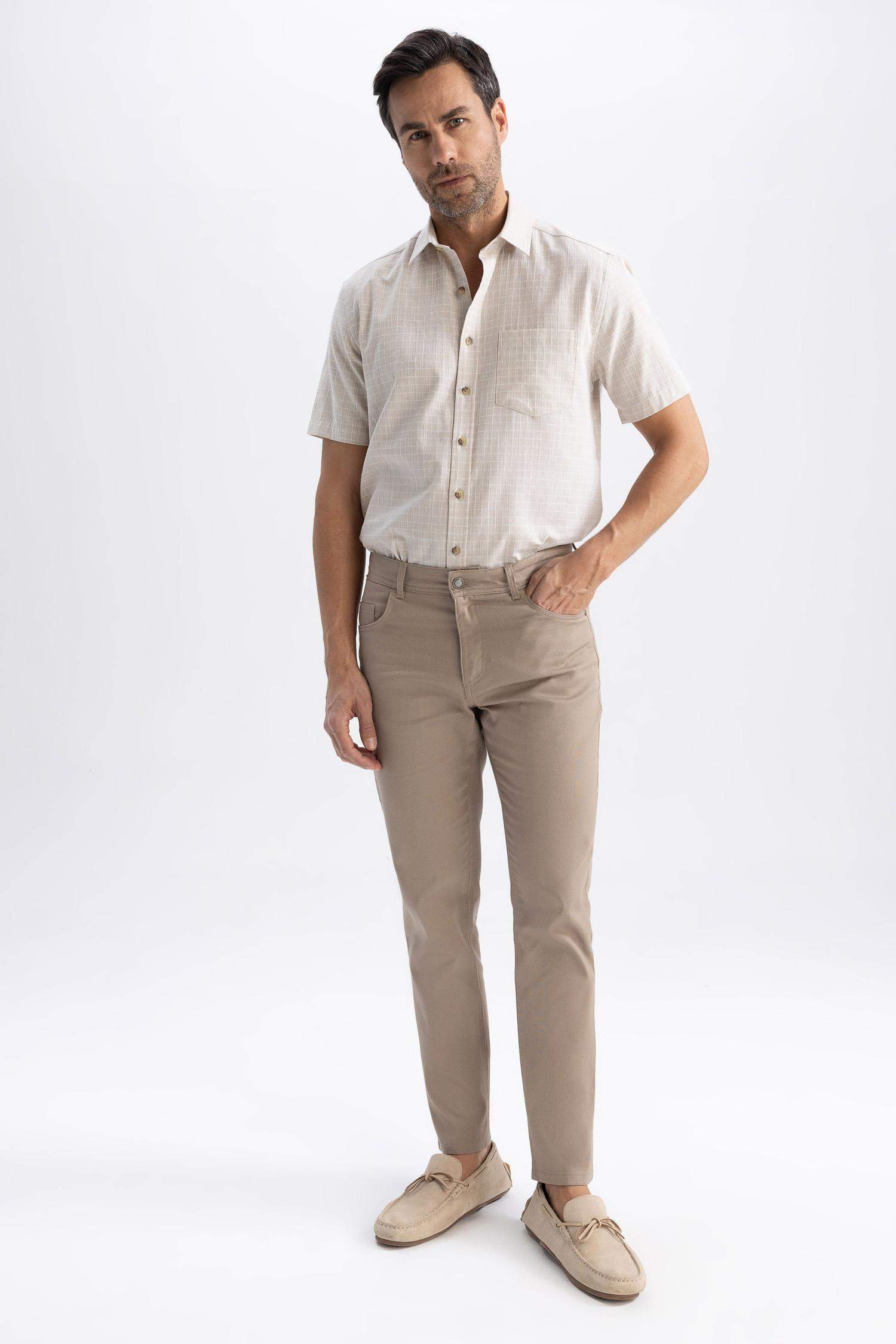 Рубашка стандартного кроя с коротким рукавом